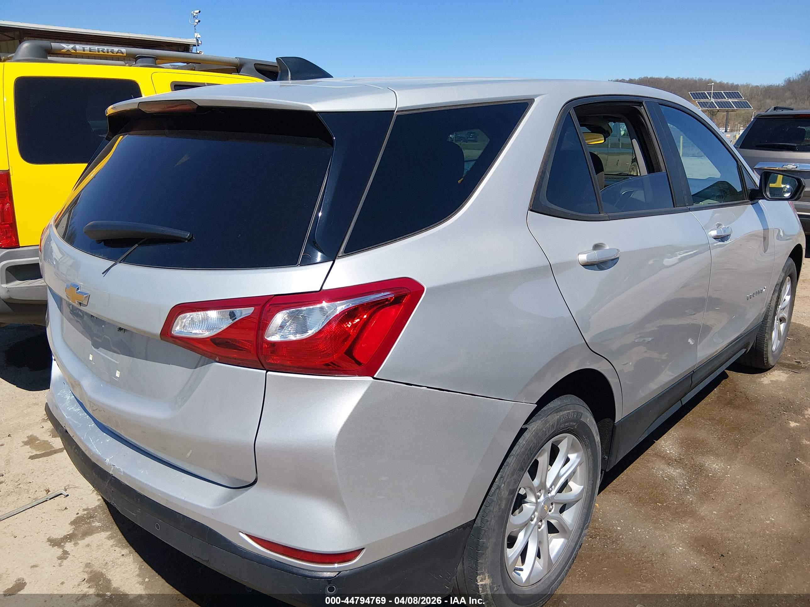 CHEVROLET EQUINOX image 4