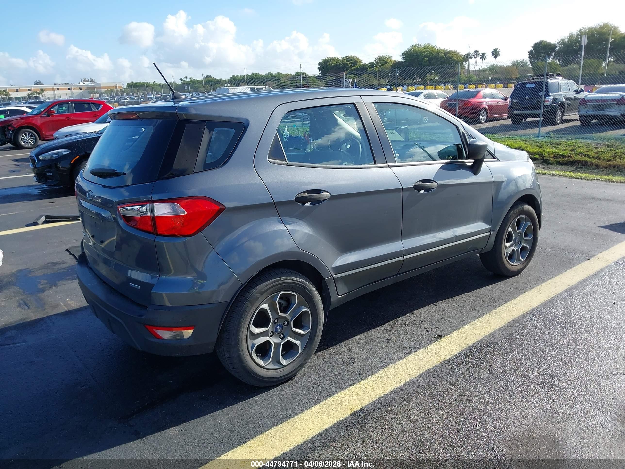 FORD ECOSPORT image 4