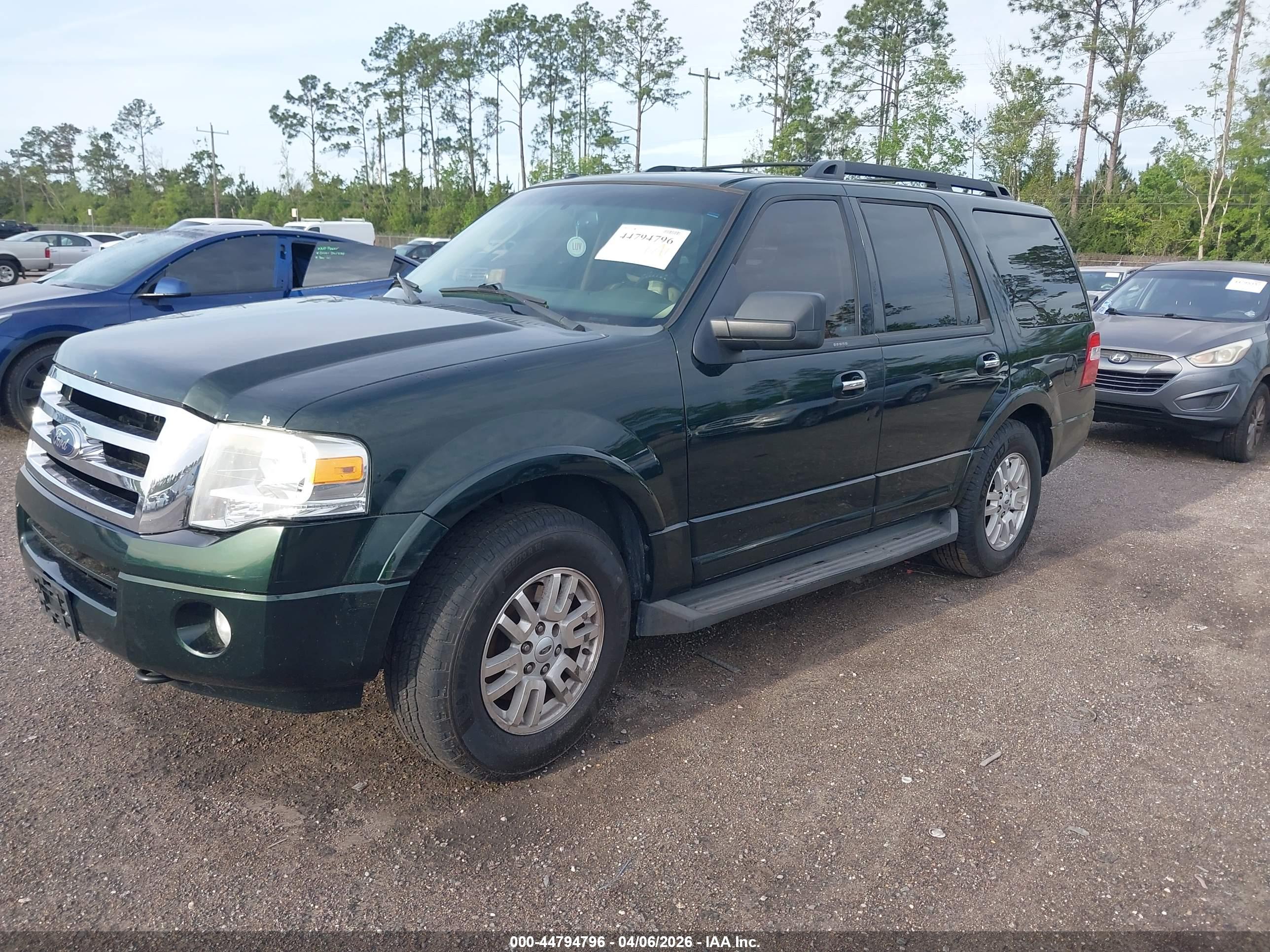 FORD EXPEDITION image 2