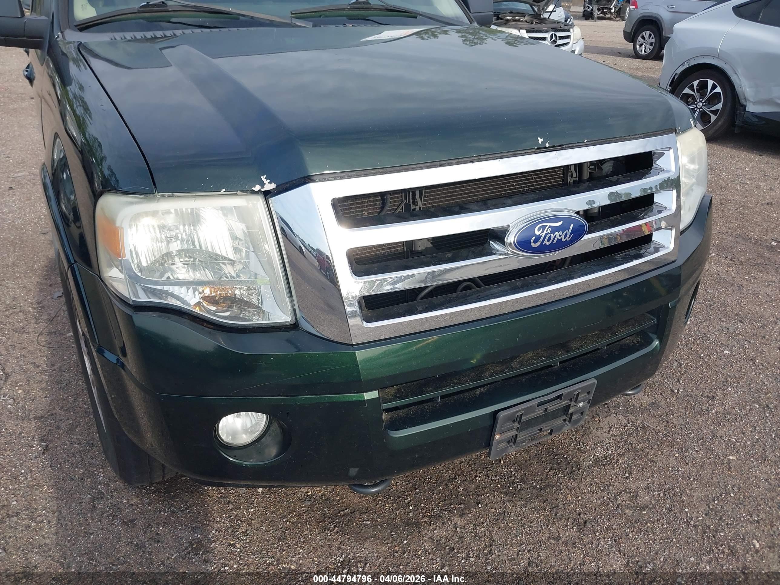 FORD EXPEDITION image 6