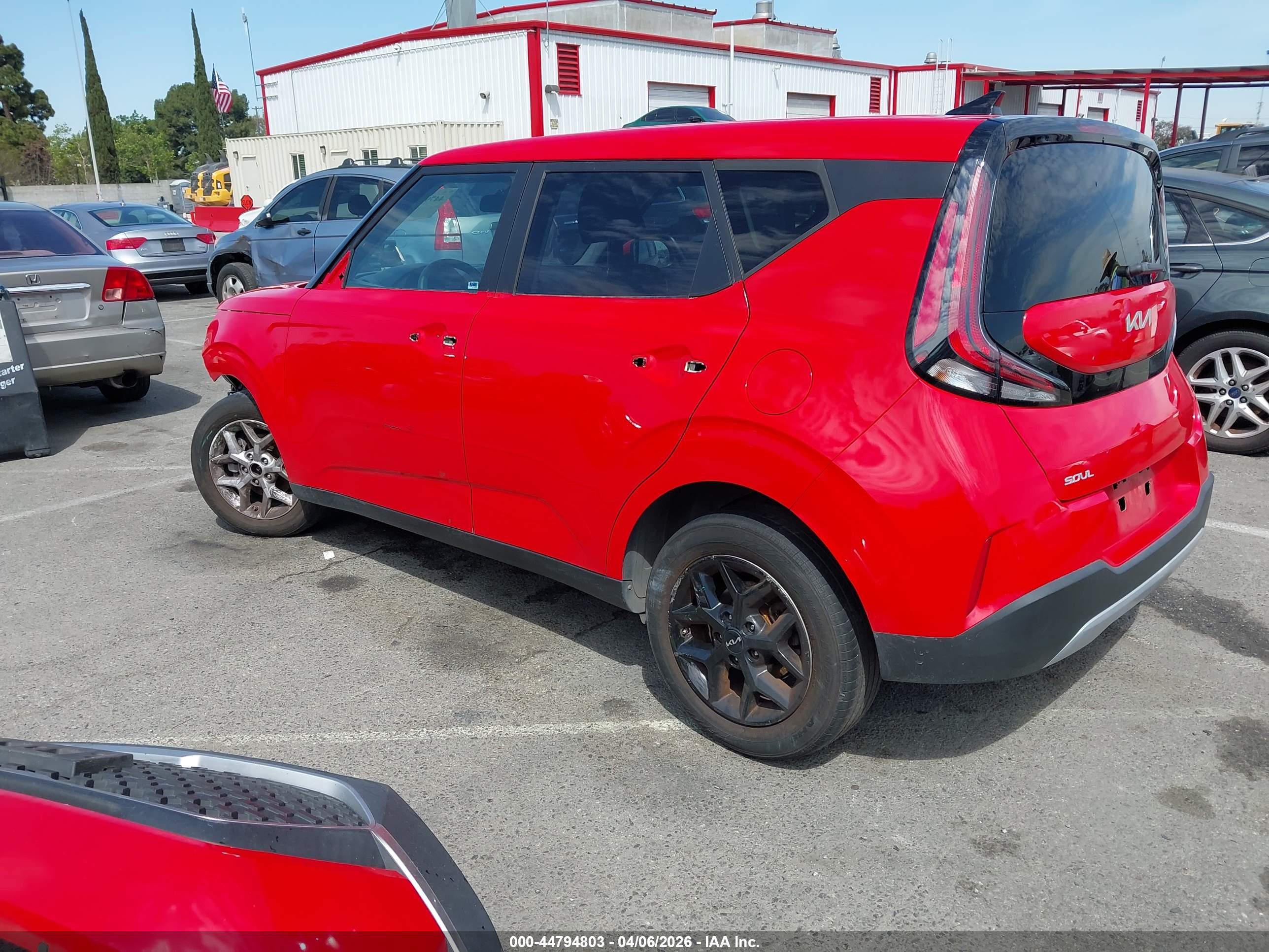 KIA SOUL image 3