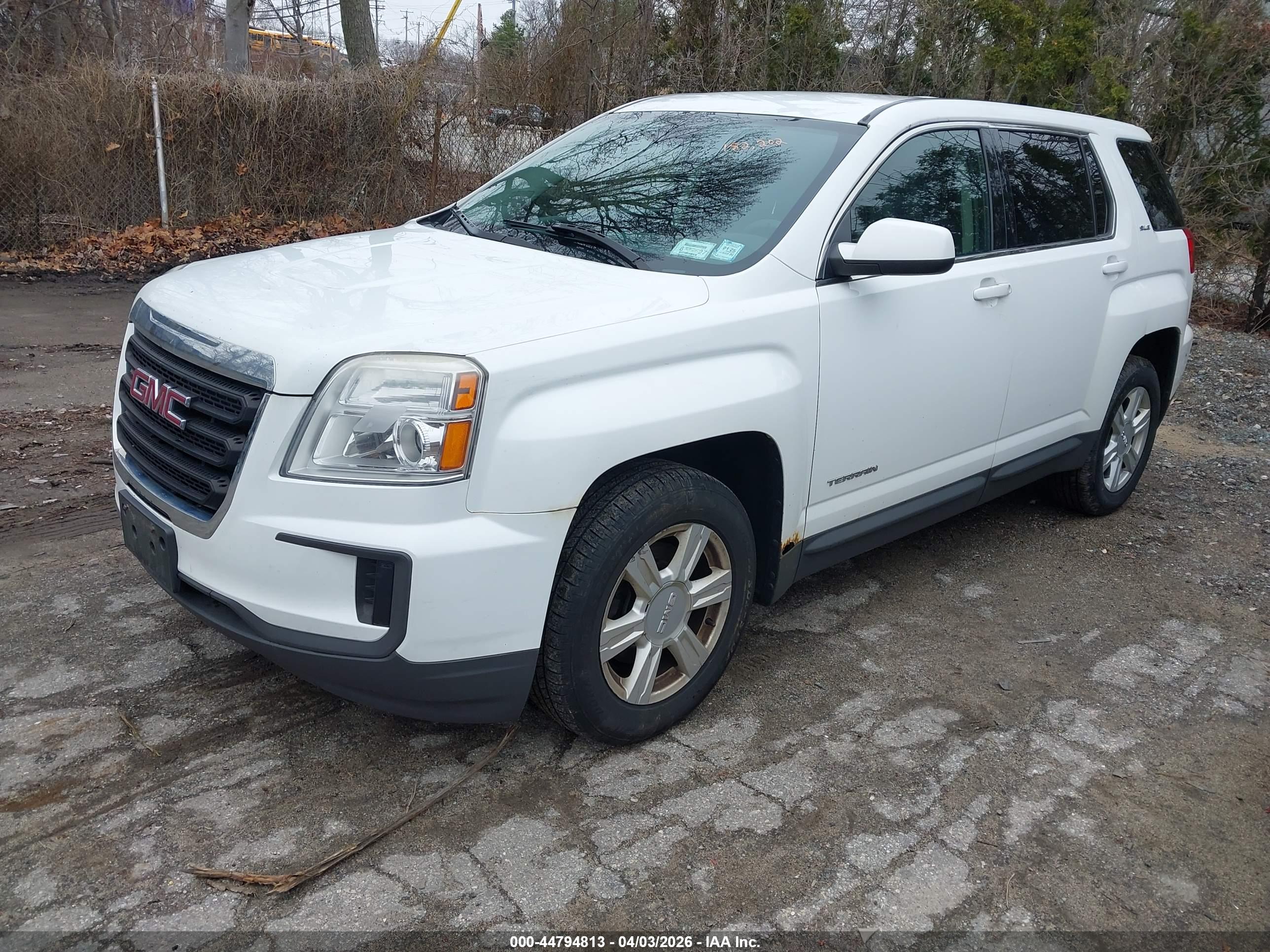 GMC TERRAIN image 2