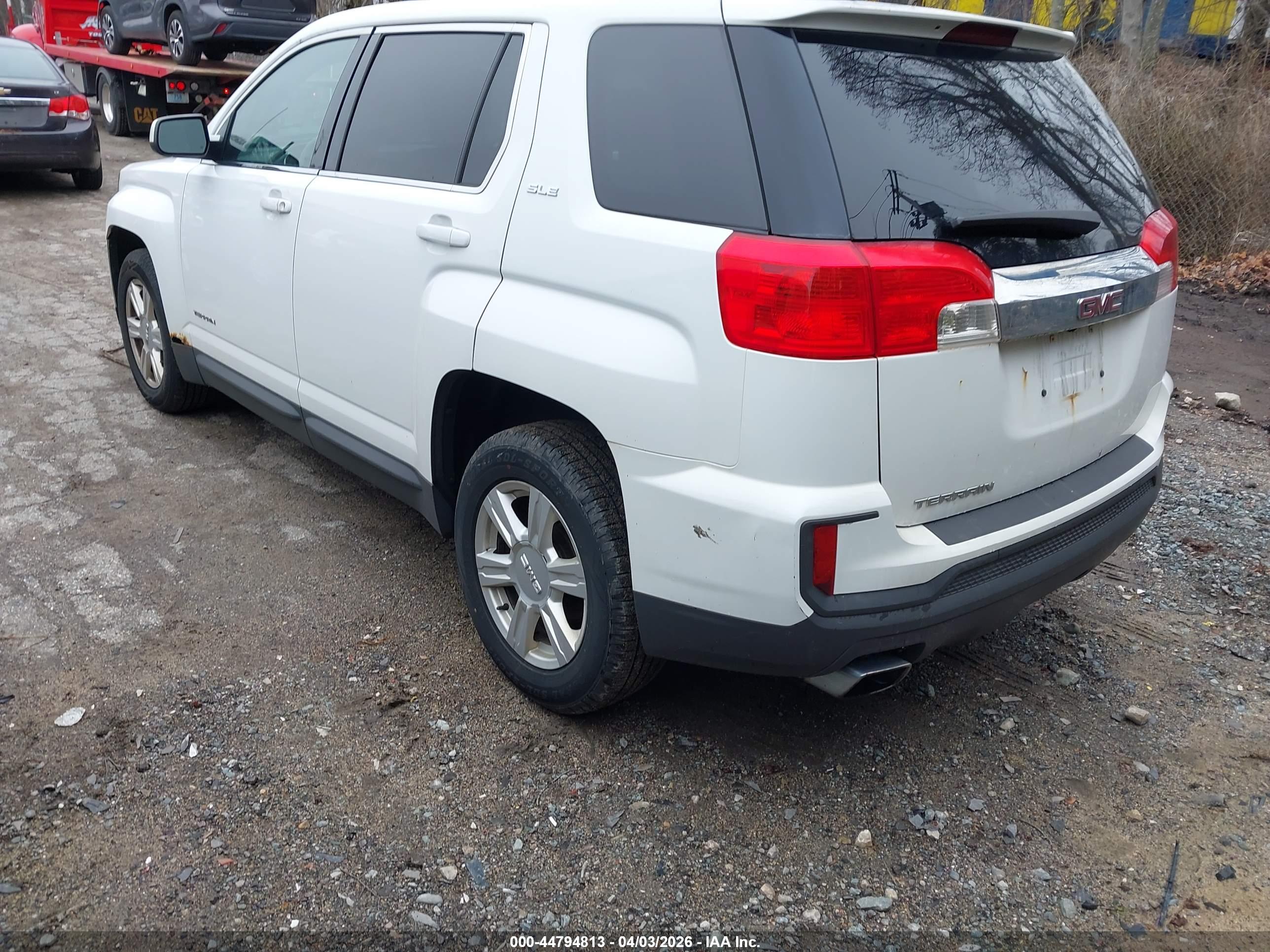GMC TERRAIN image 3