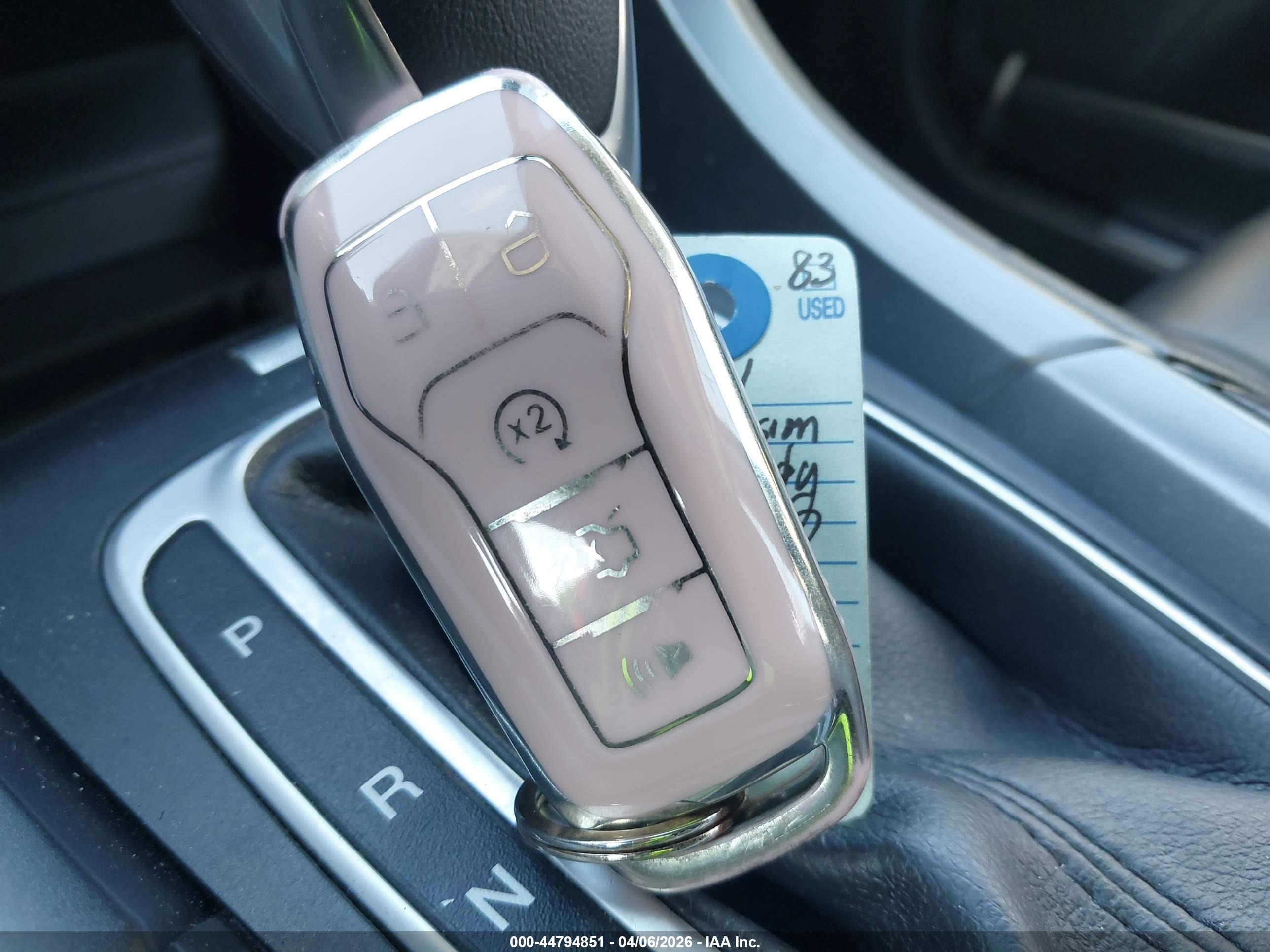 FORD FUSION image 11