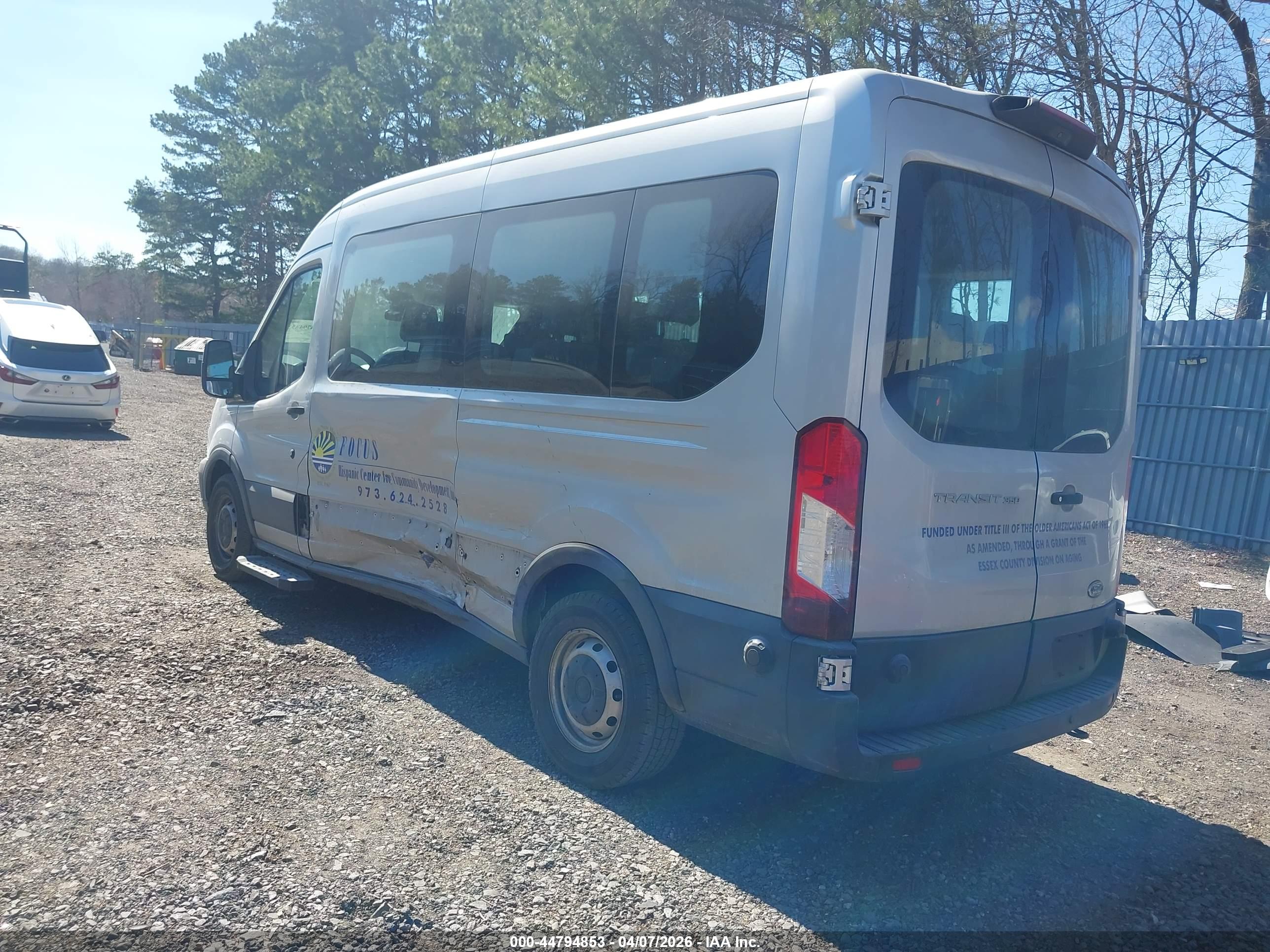 FORD TRANSIT-350 image 3
