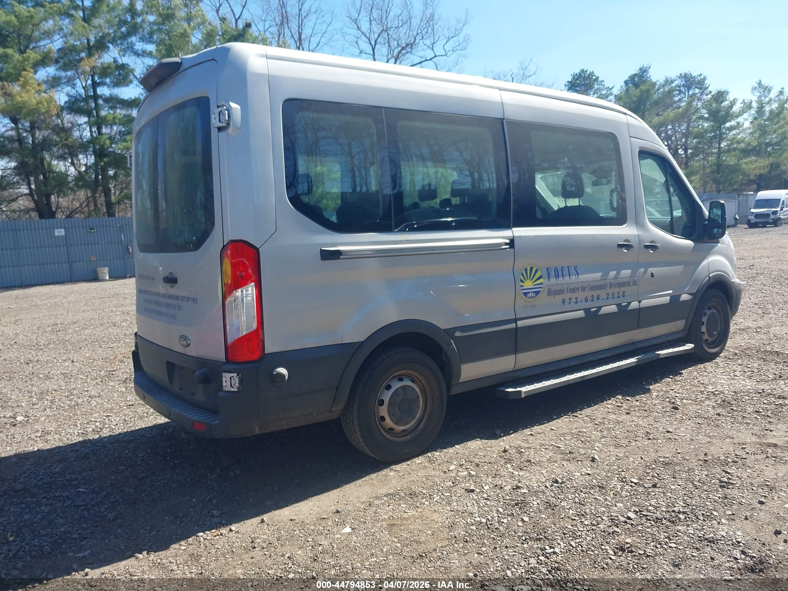 FORD TRANSIT-350 image 4