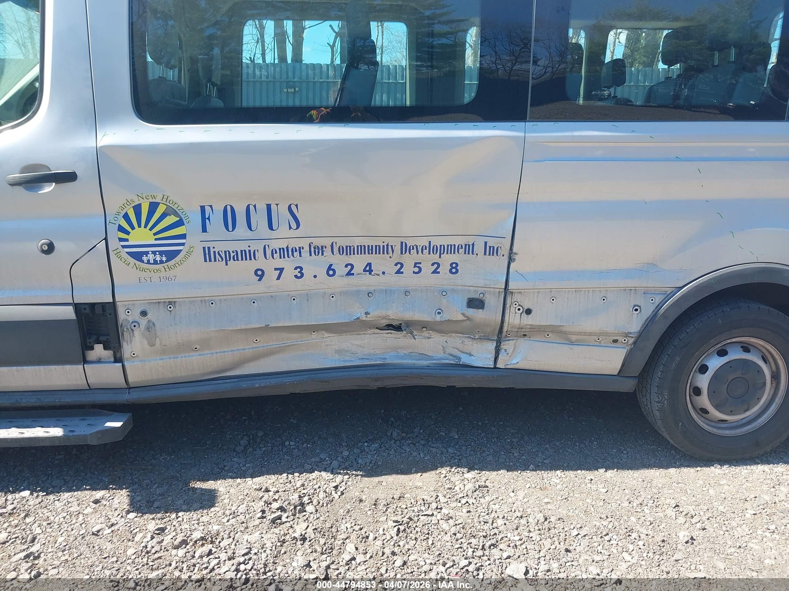FORD TRANSIT-350 image 6