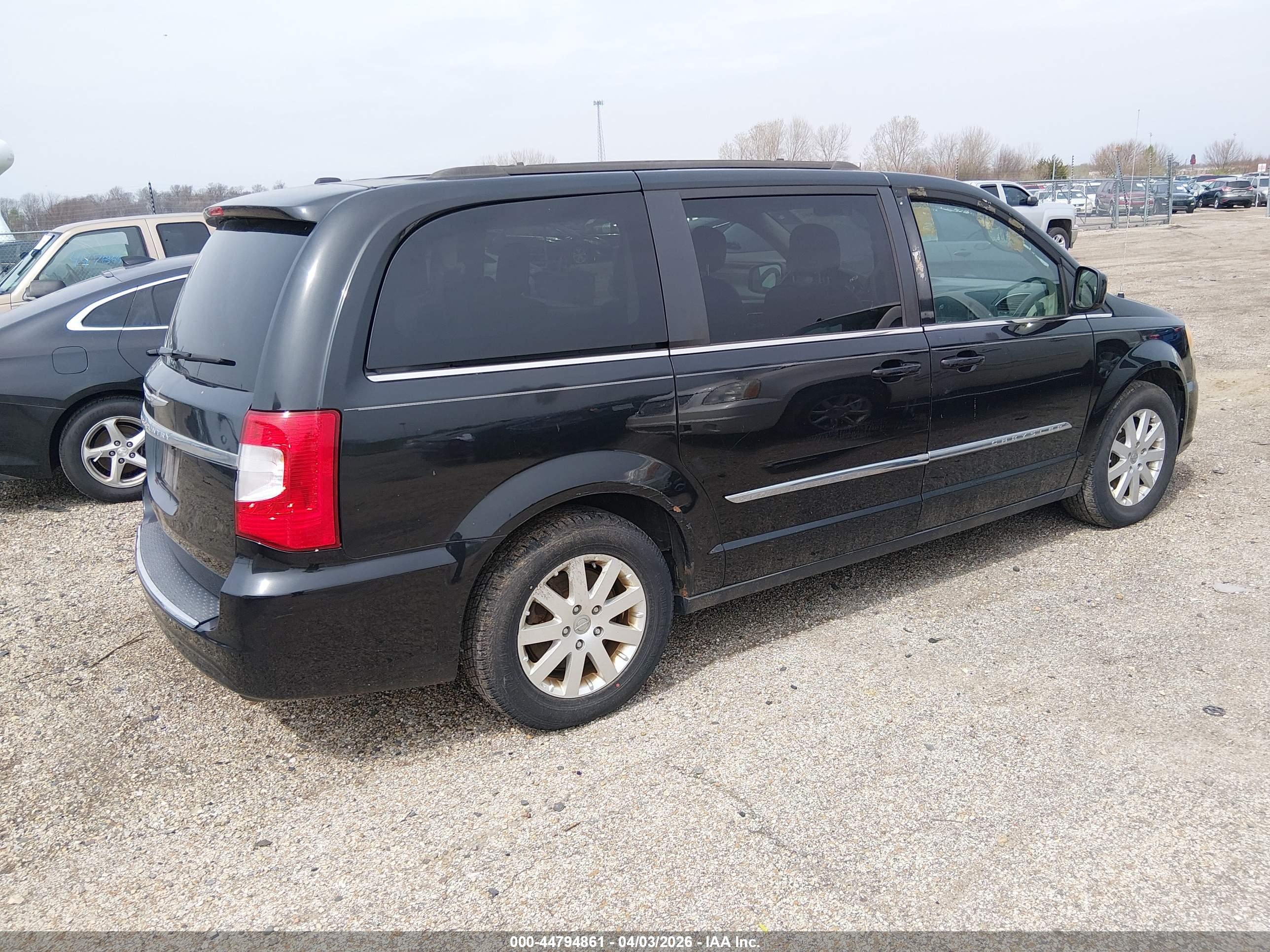 CHRYSLER TOWN image 4