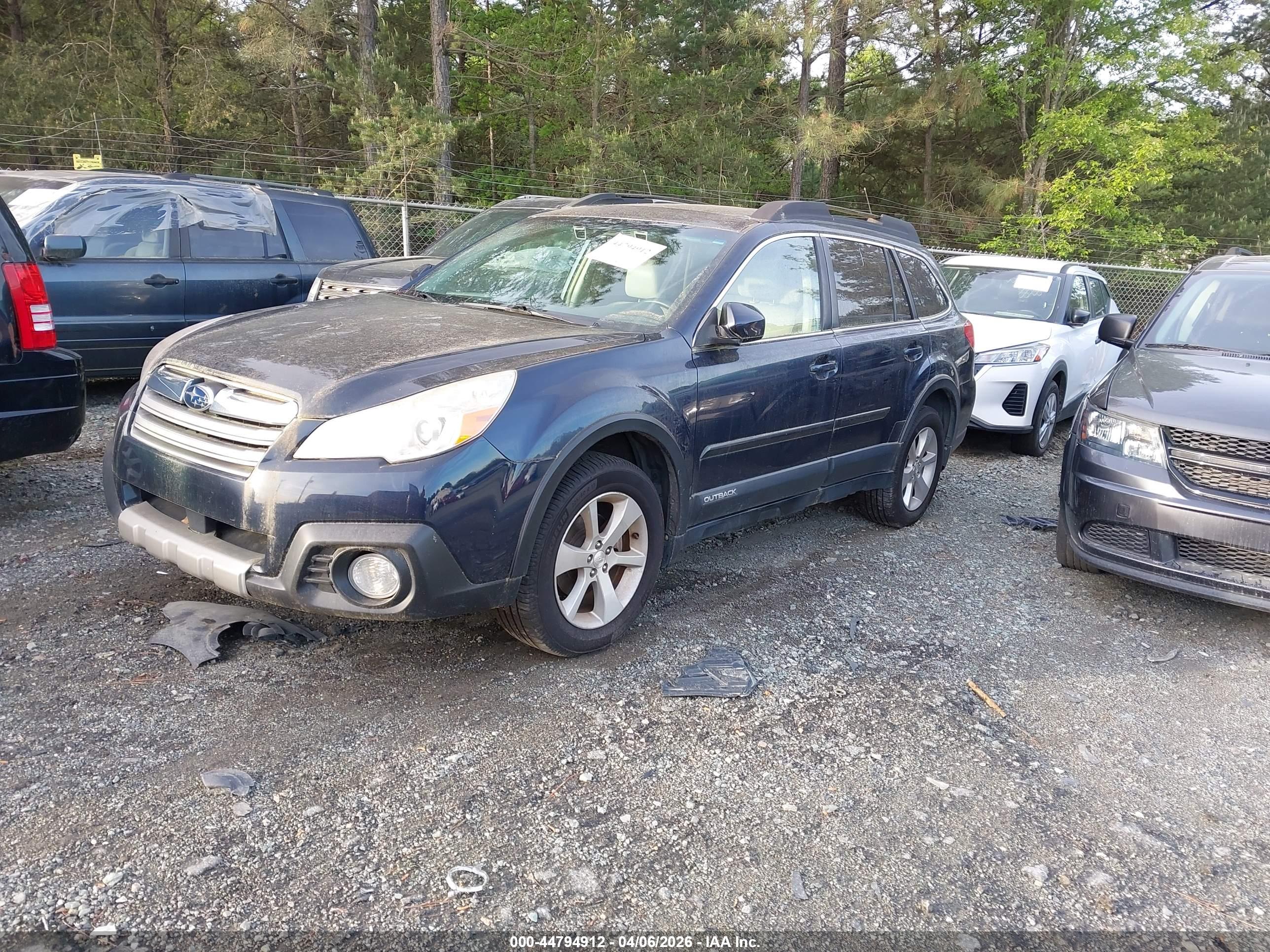 SUBARU OUTBACK image 2