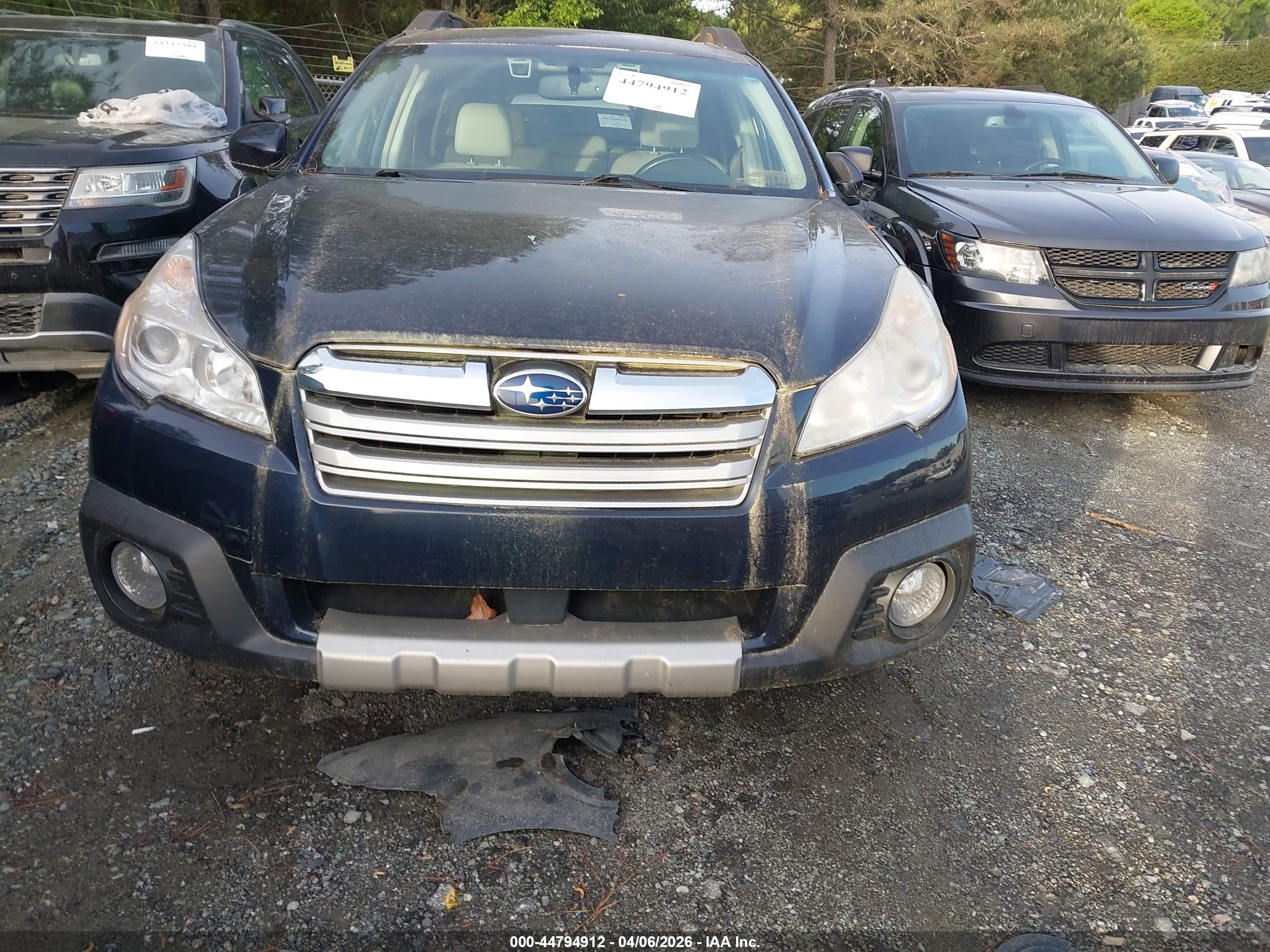 SUBARU OUTBACK image 6