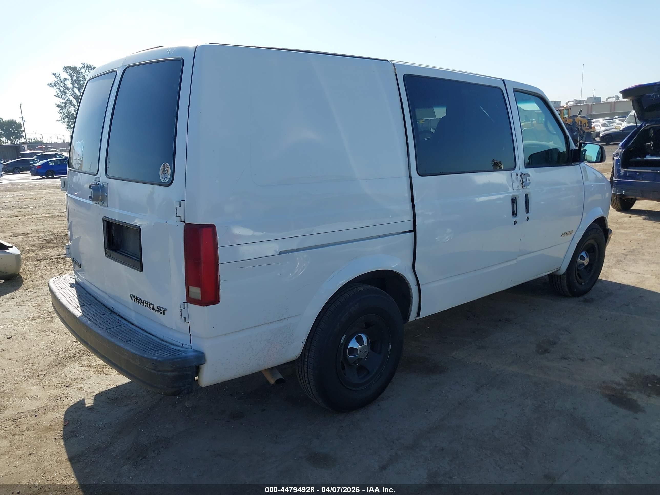 CHEVROLET ASTRO image 4