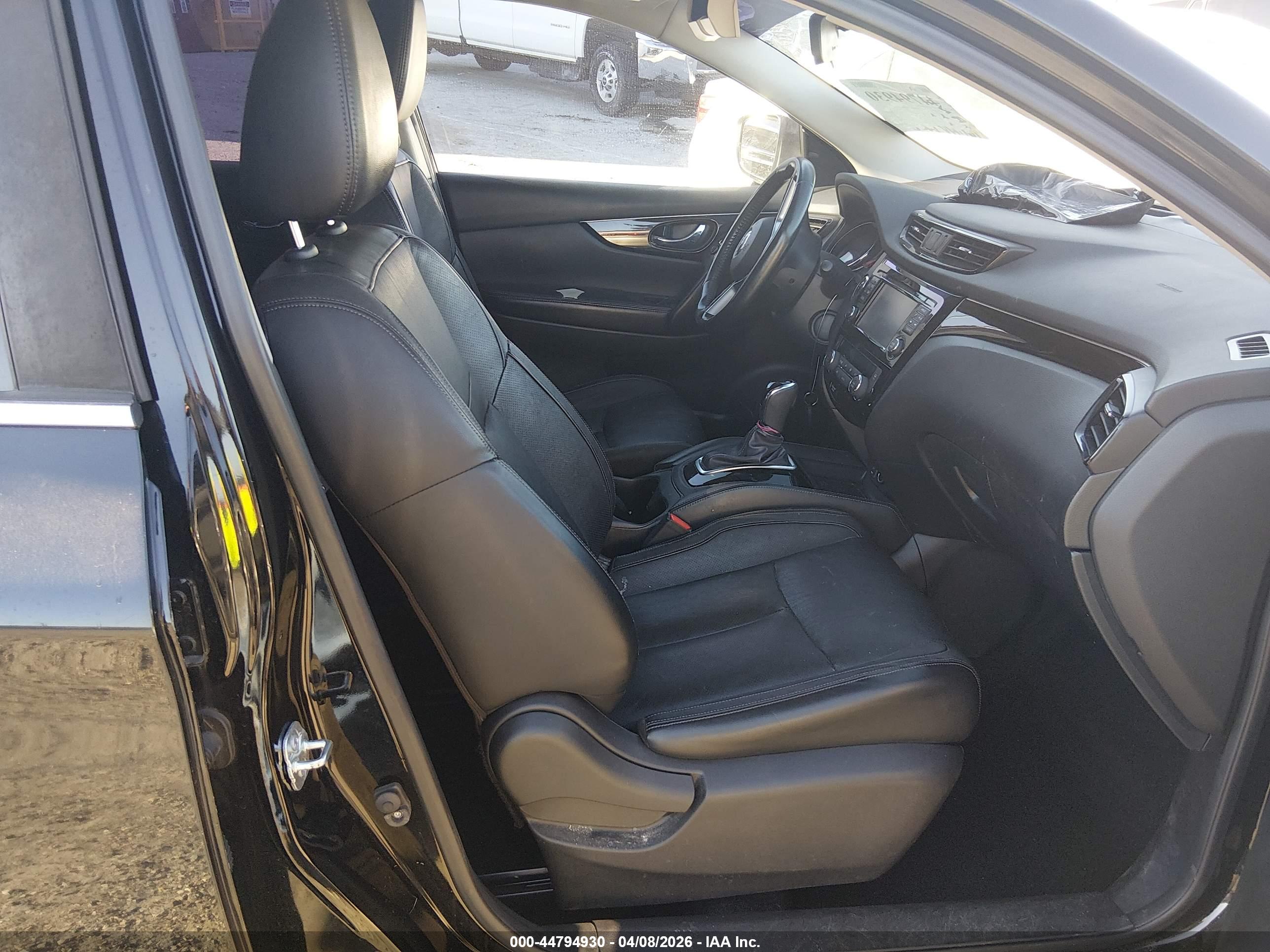 NISSAN ROGUE image 5