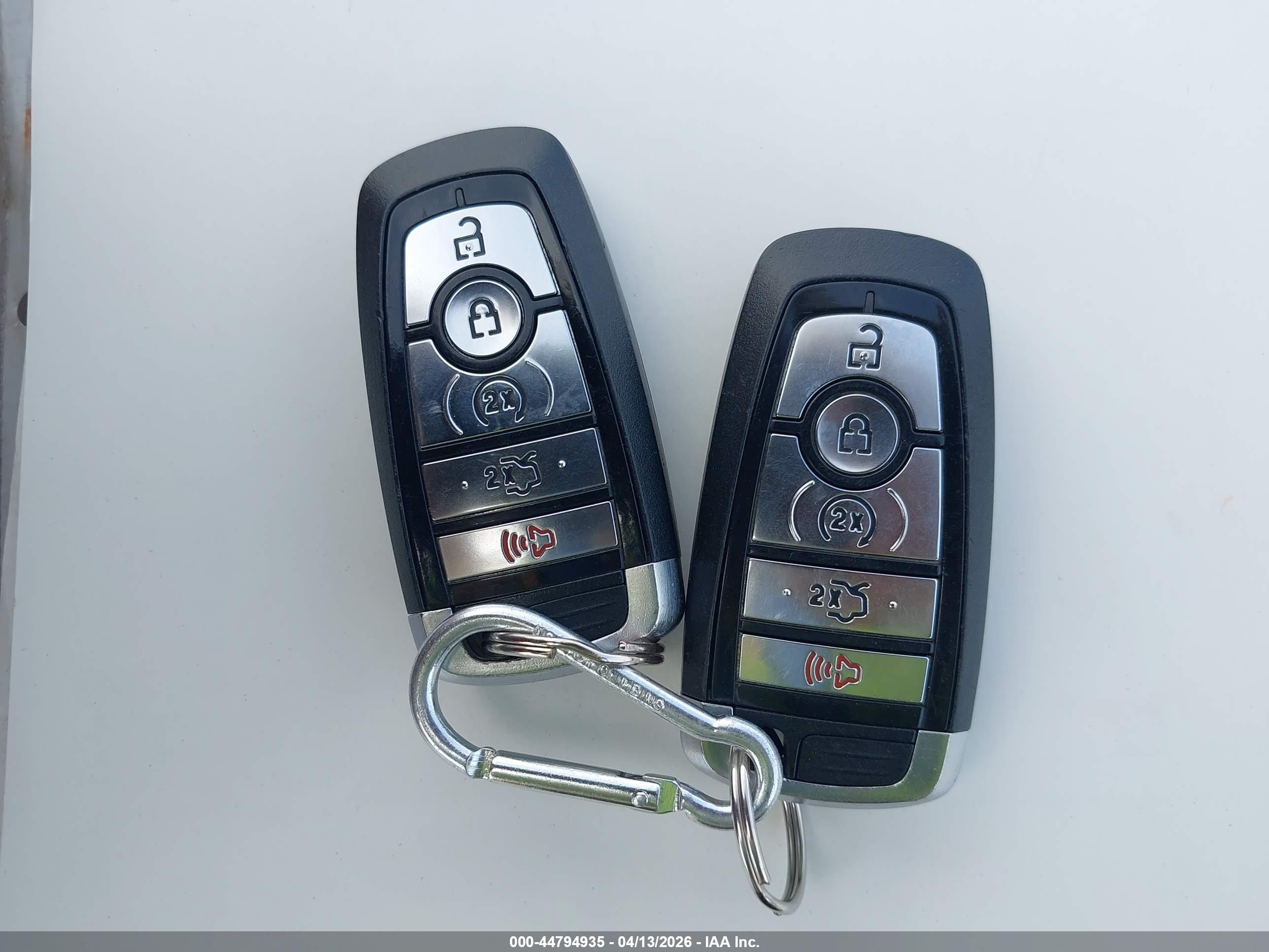 FORD FUSION image 11