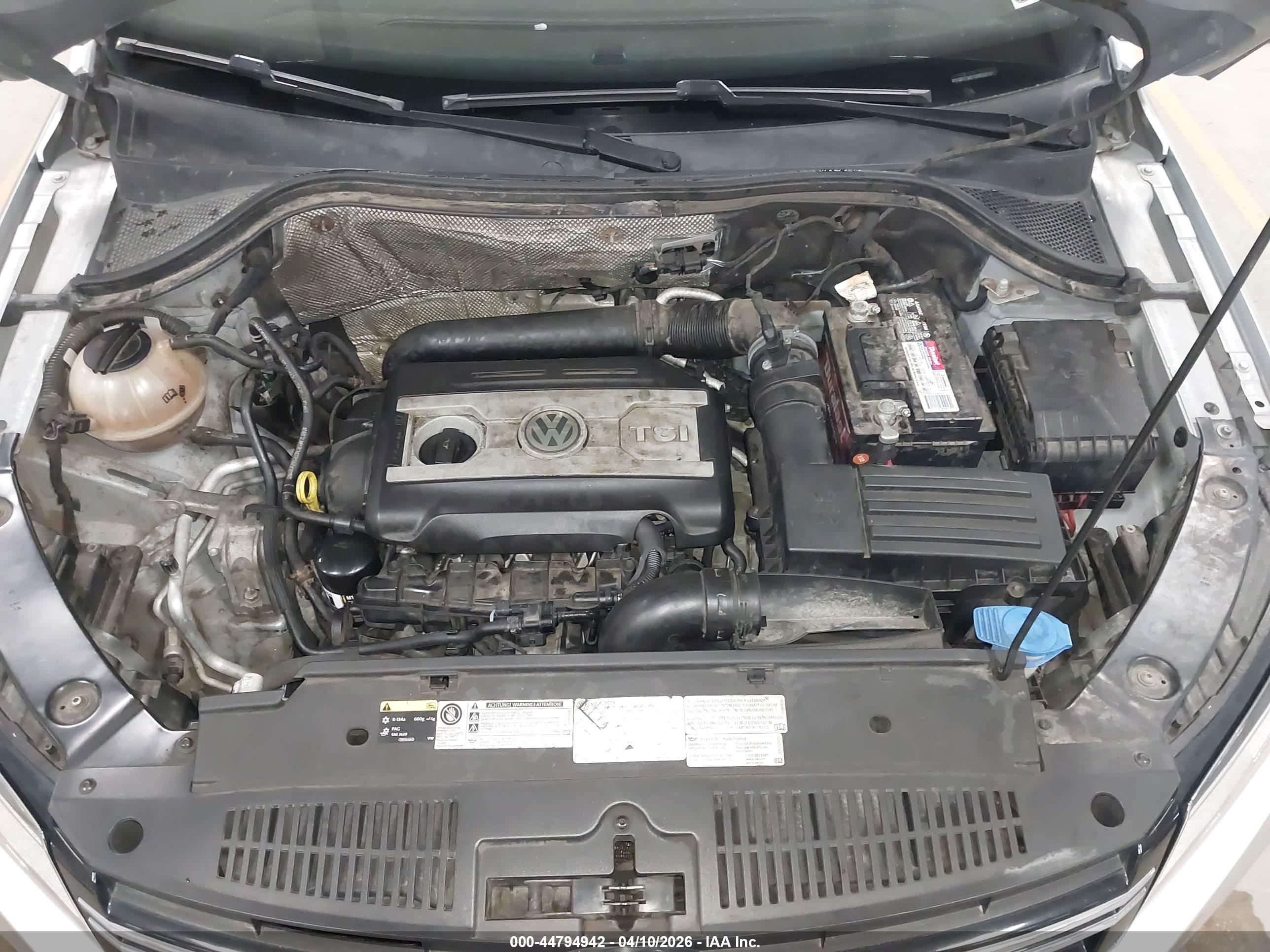 VOLKSWAGEN TIGUAN image 10