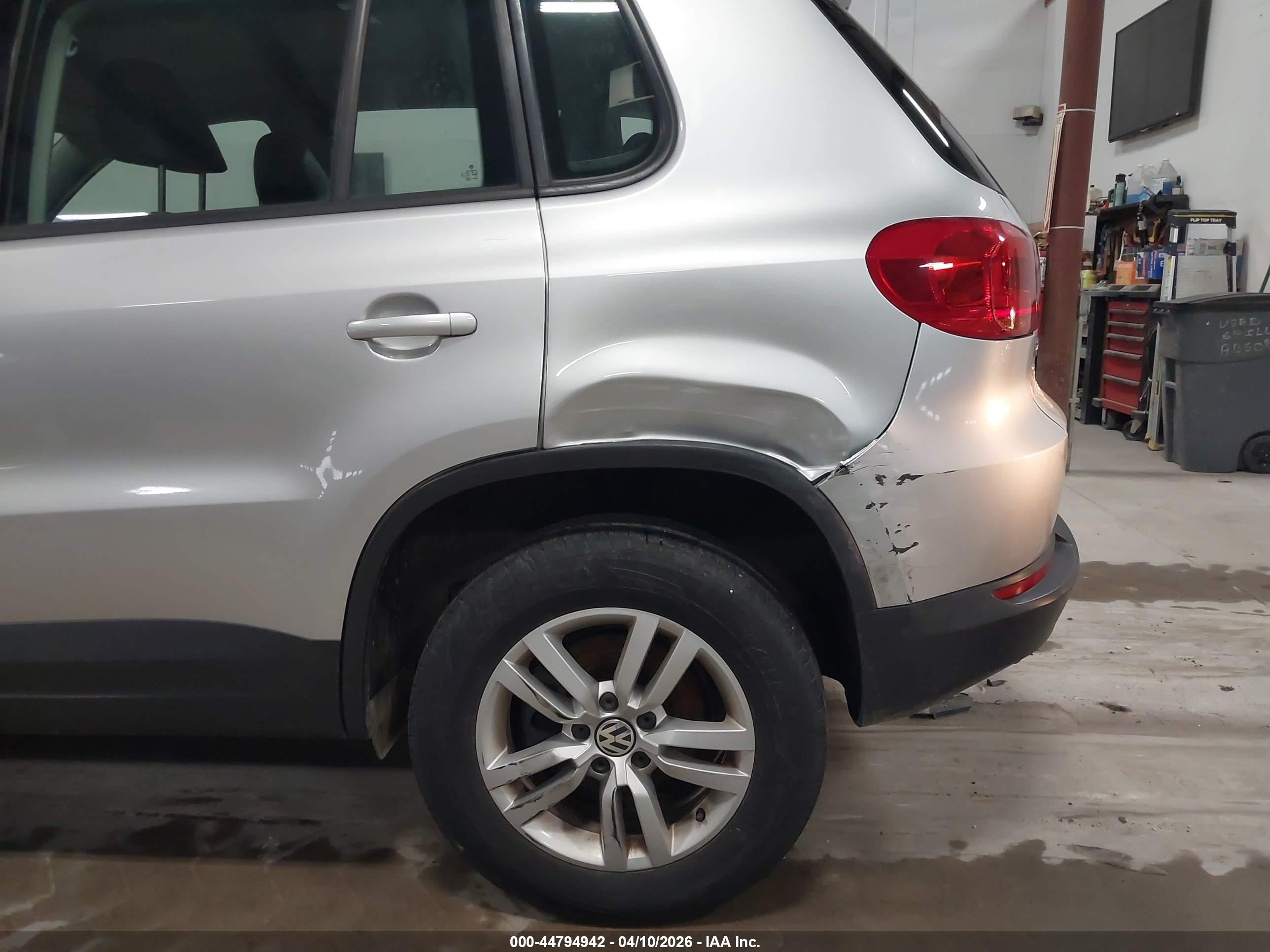 VOLKSWAGEN TIGUAN image 6