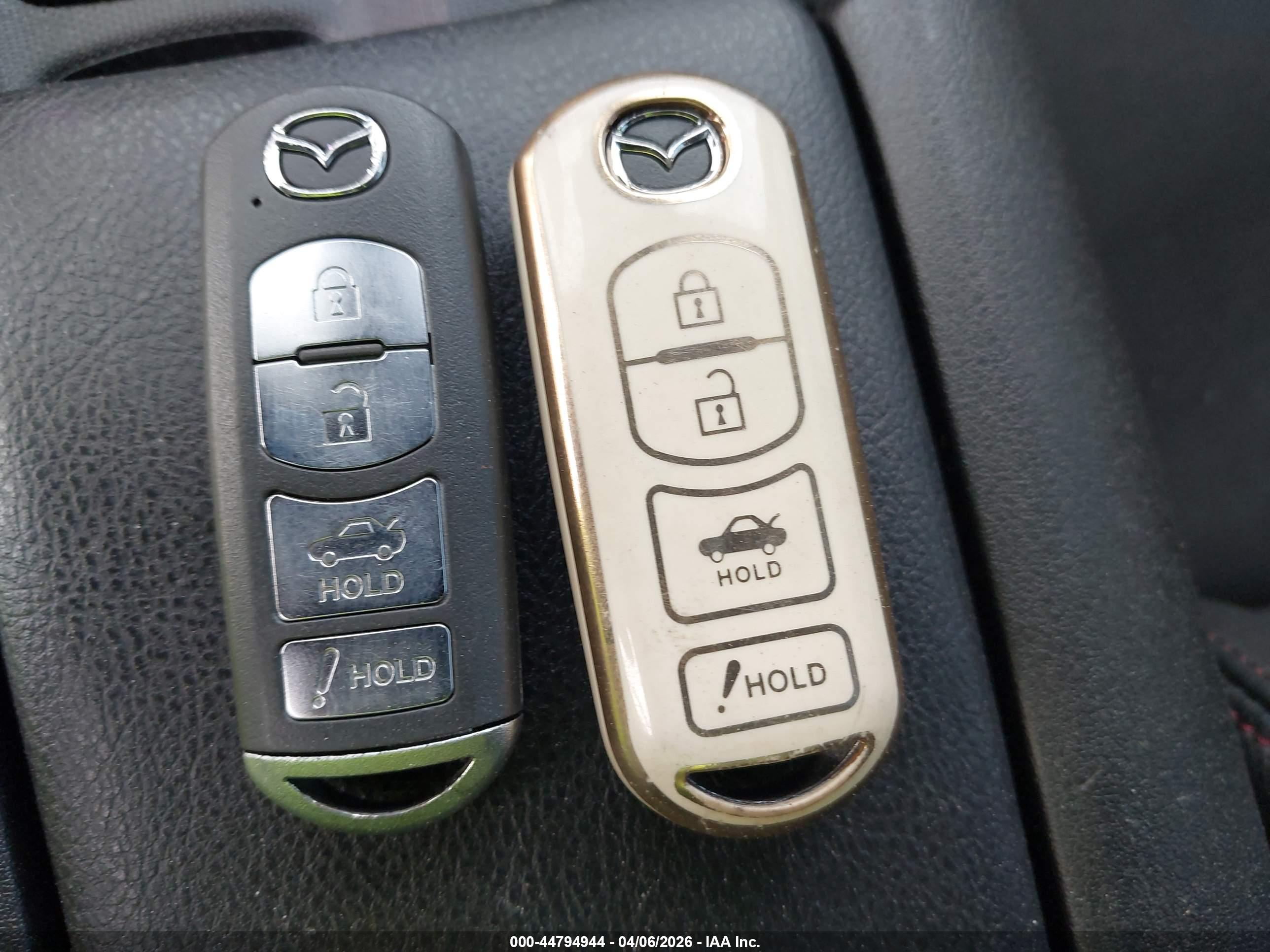 MAZDA MX-5 image 11