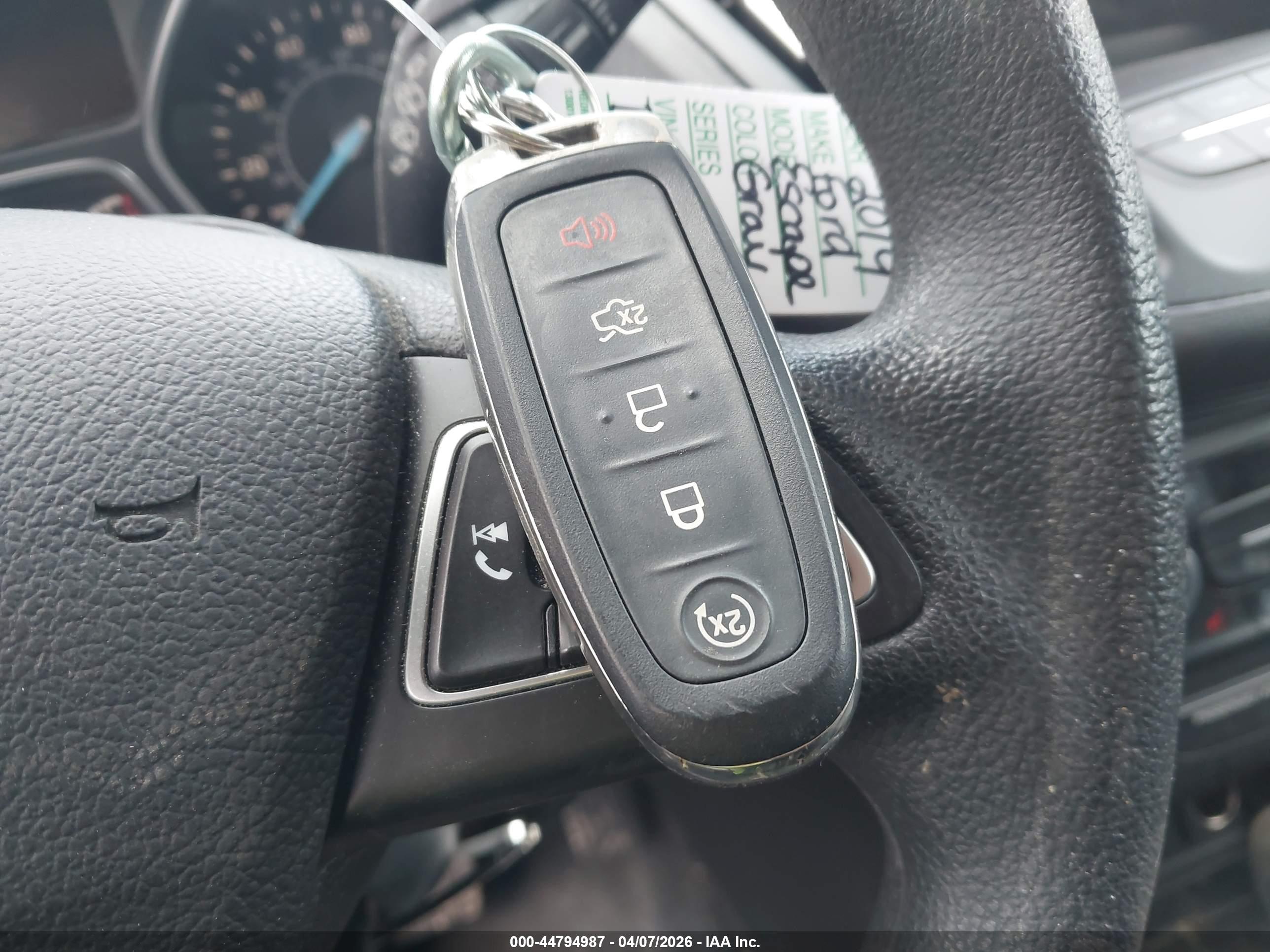 FORD ESCAPE image 11