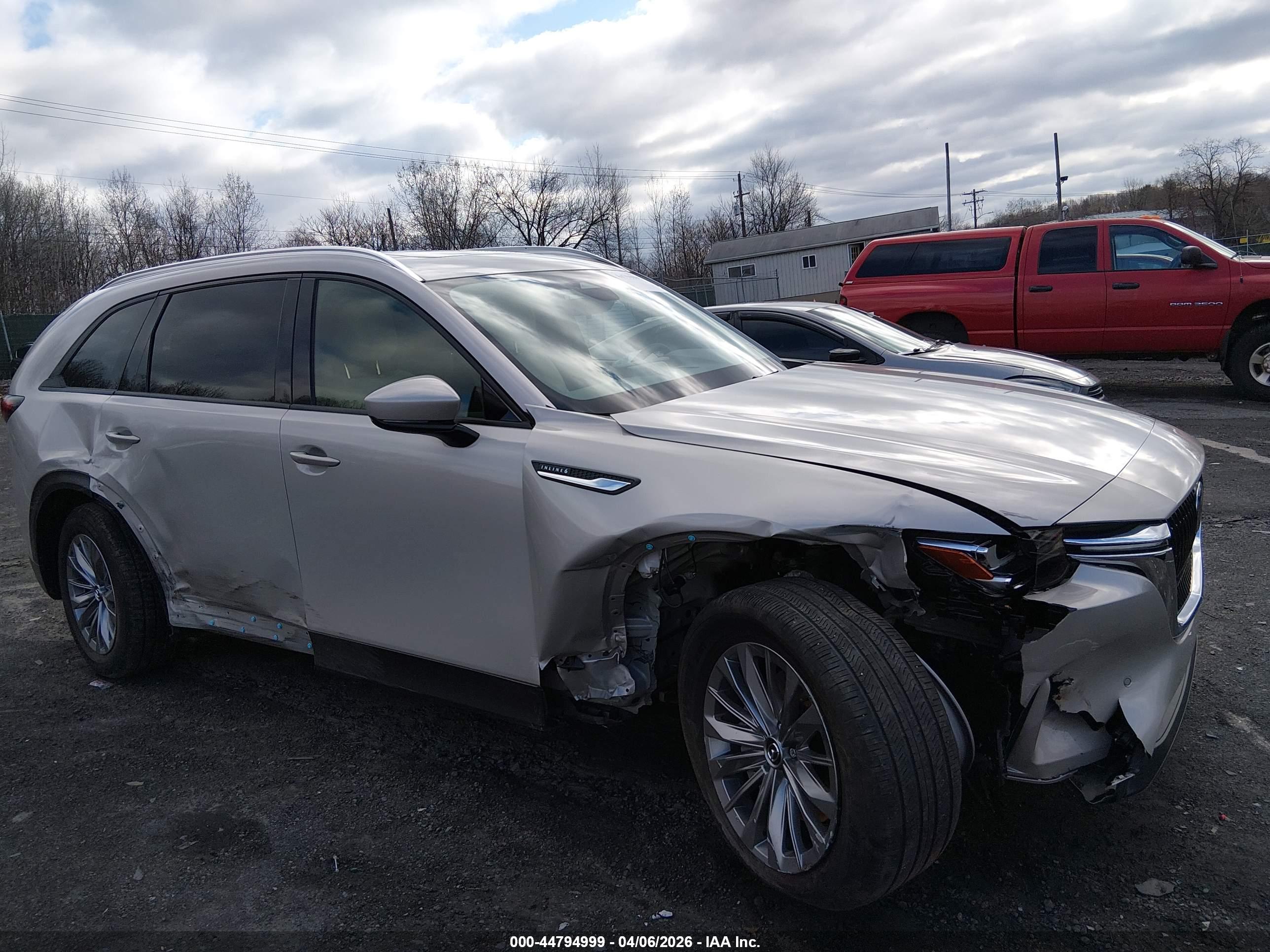 MAZDA CX-90 image 6