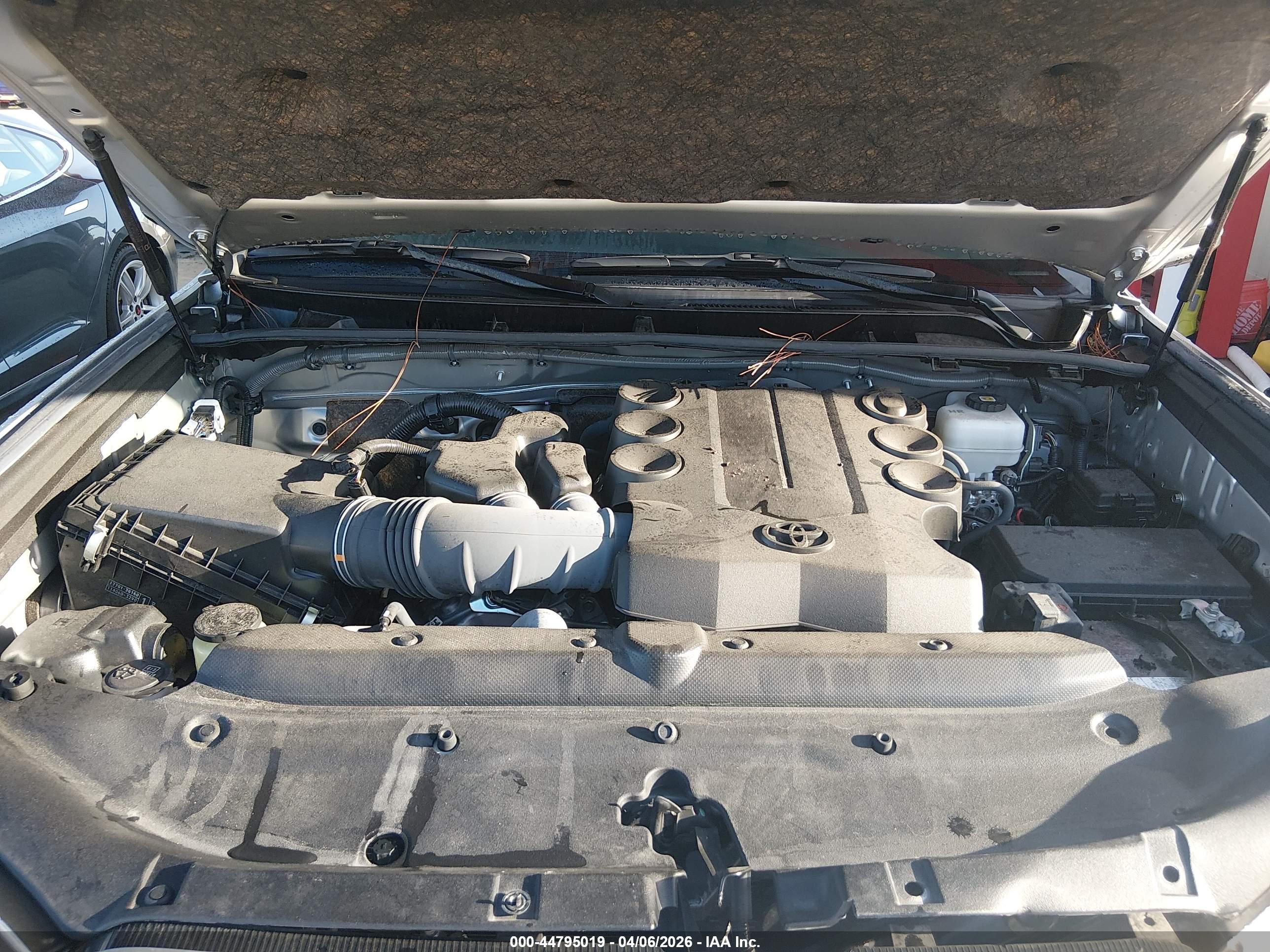 TOYOTA 4RUNNER image 10