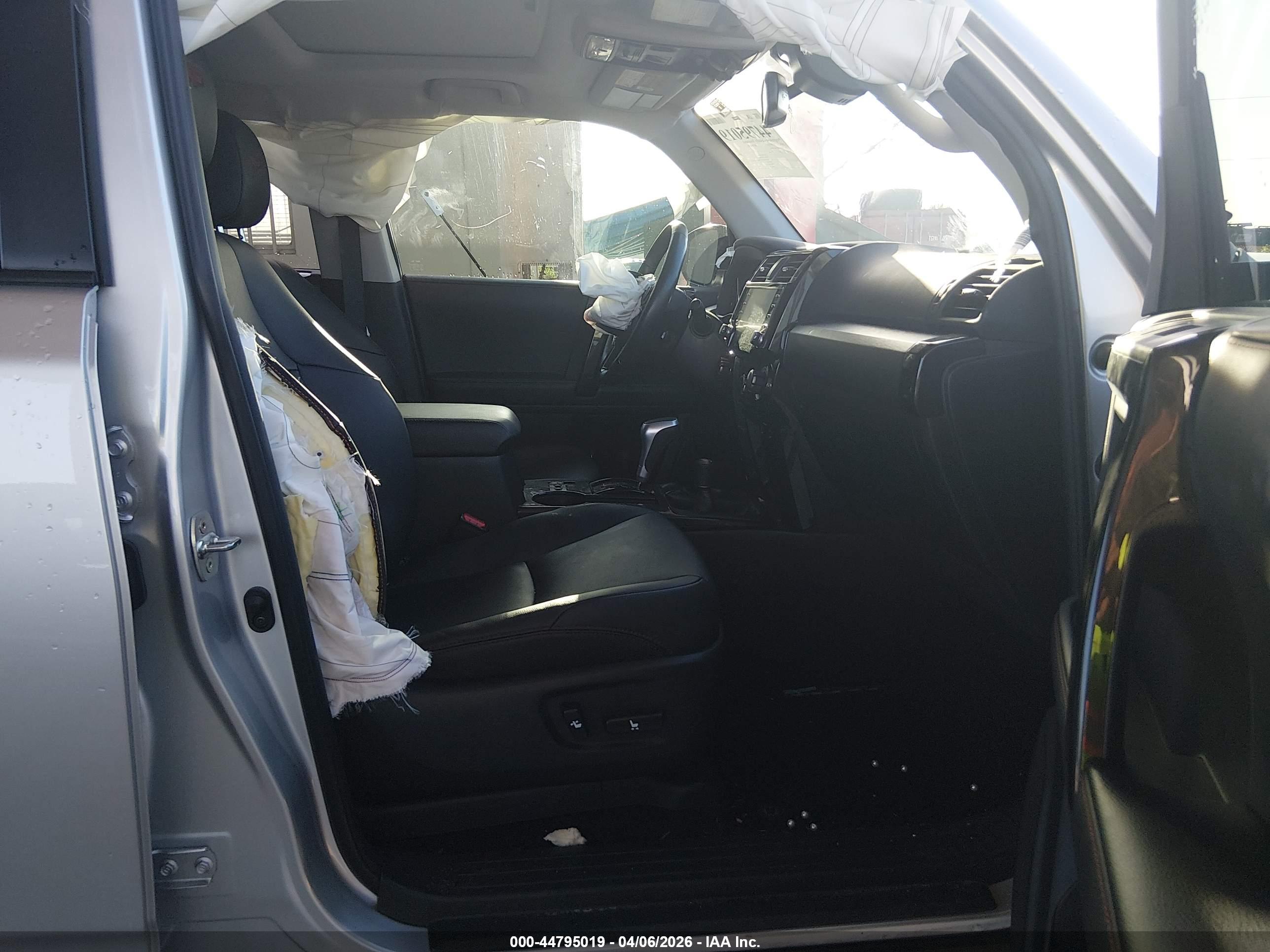 TOYOTA 4RUNNER image 5