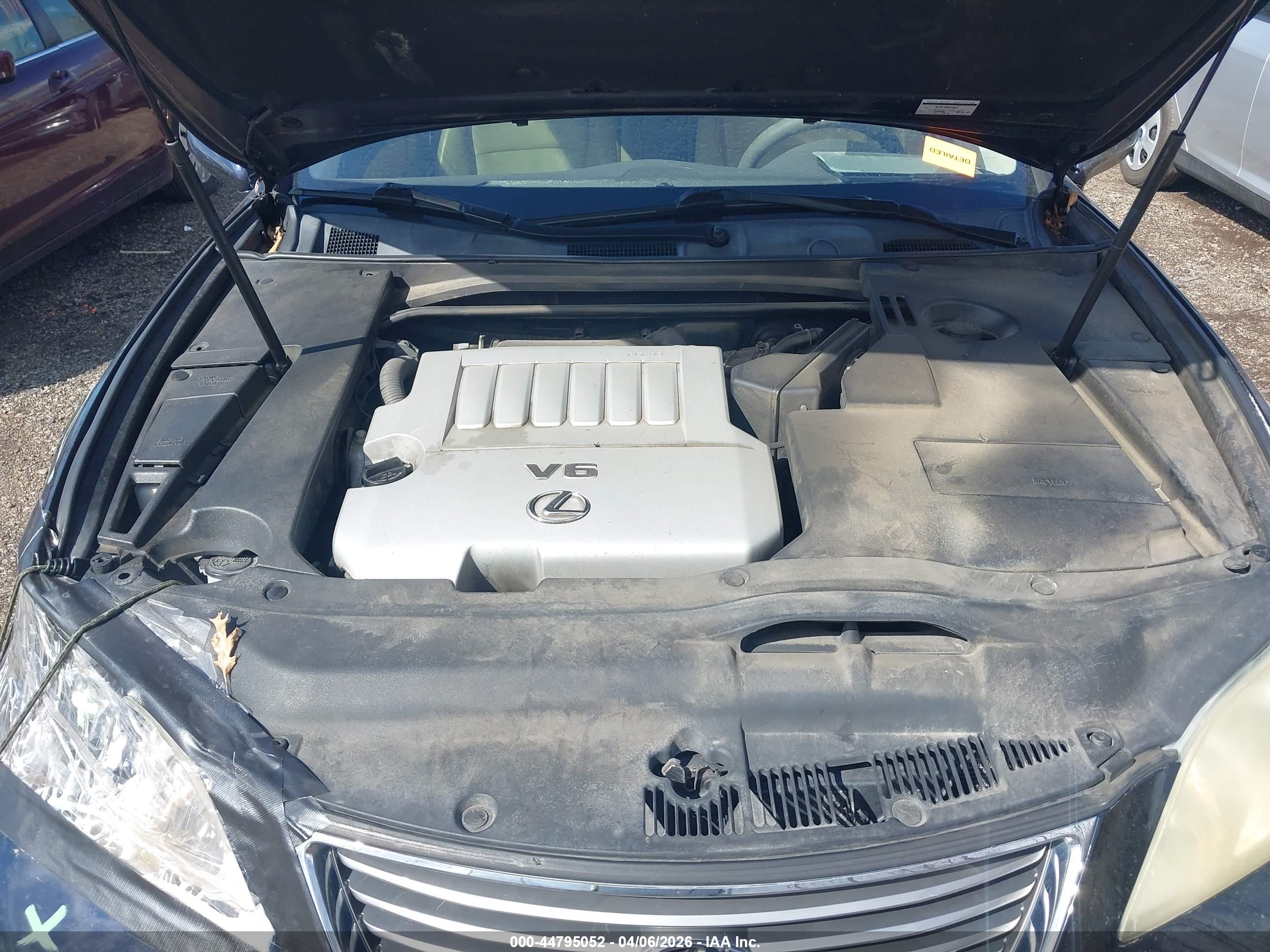 LEXUS ES image 10