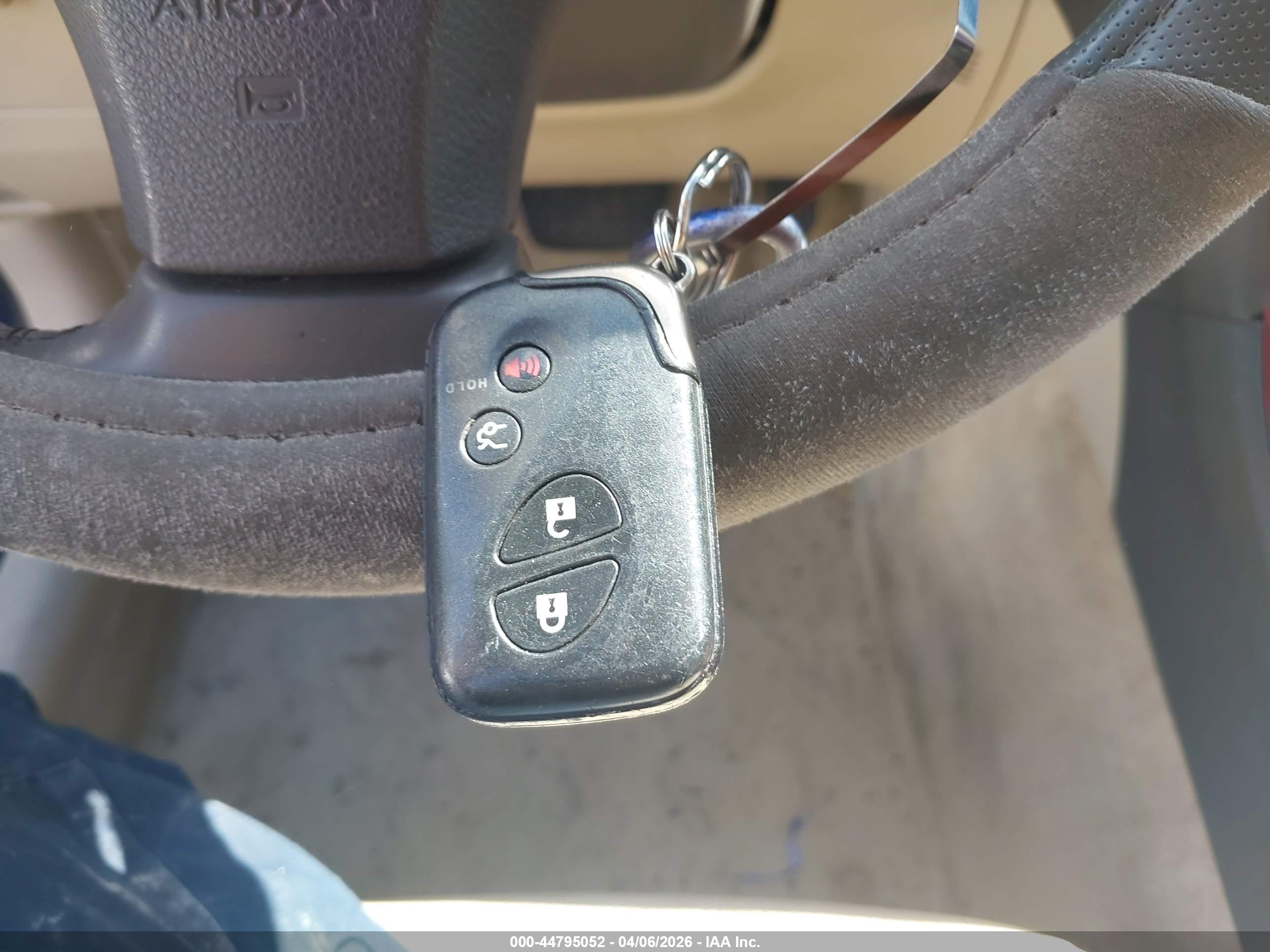 LEXUS ES image 11
