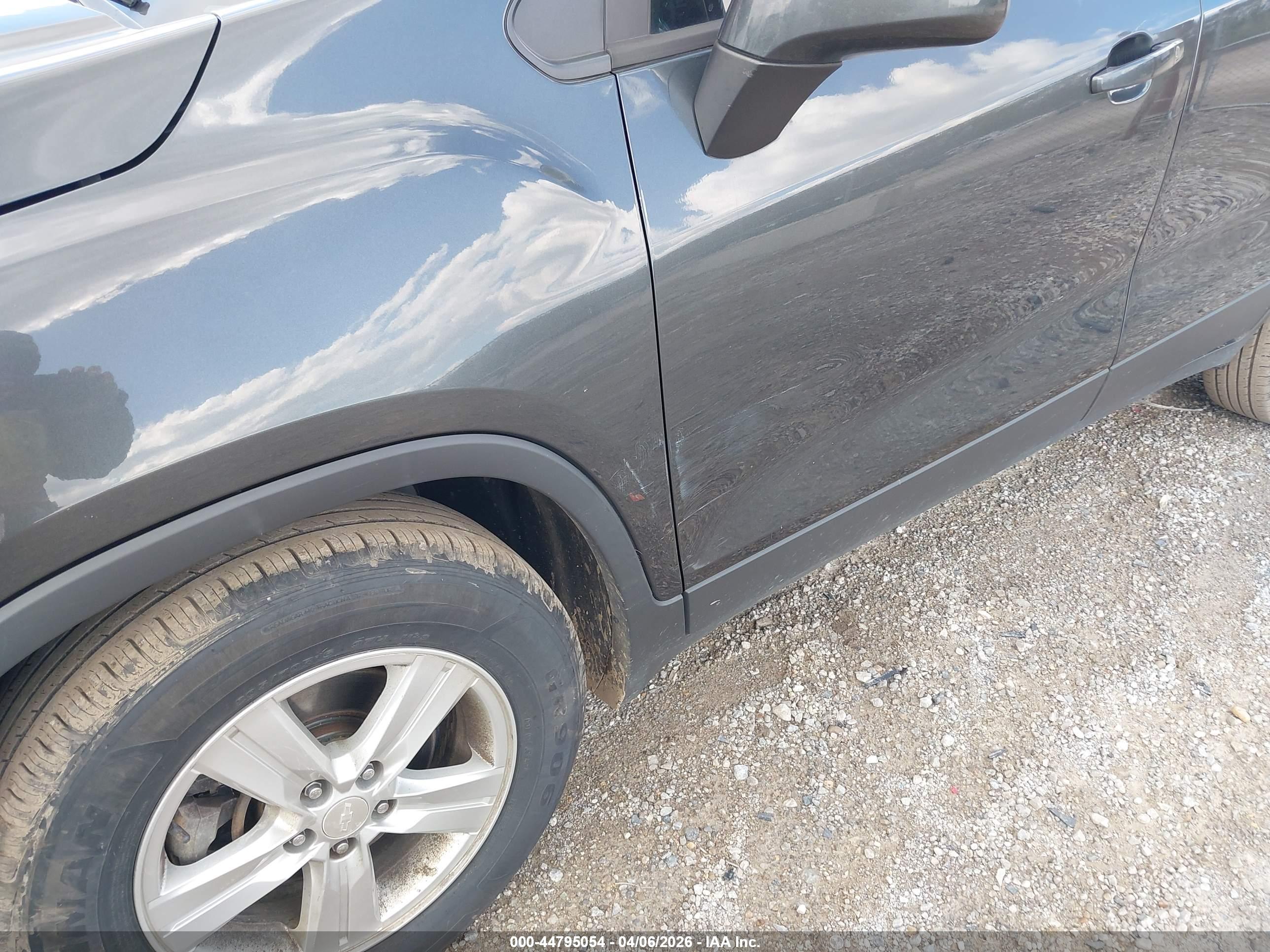 CHEVROLET TRAX image 6