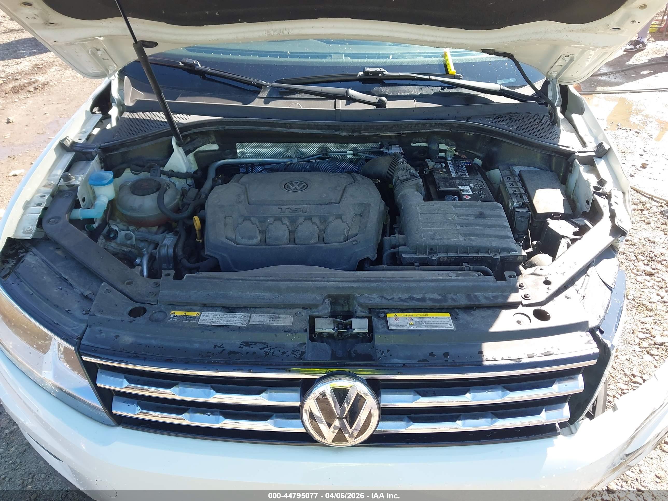 VOLKSWAGEN TIGUAN image 10