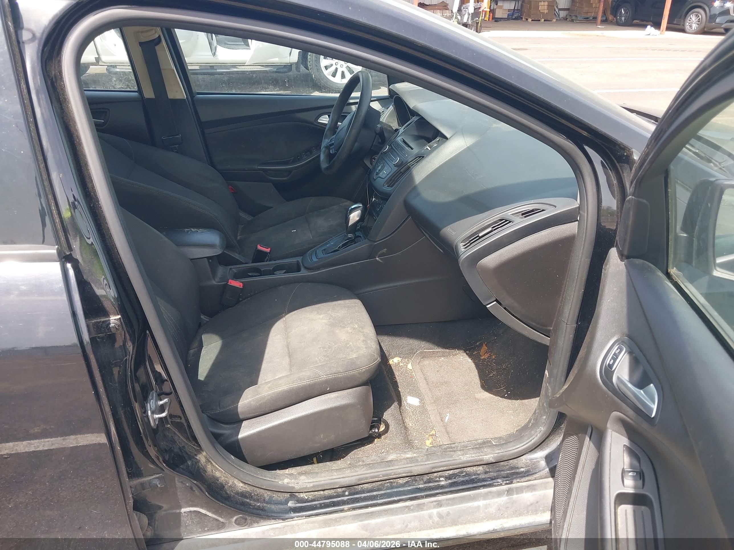 FORD FOCUS image 5