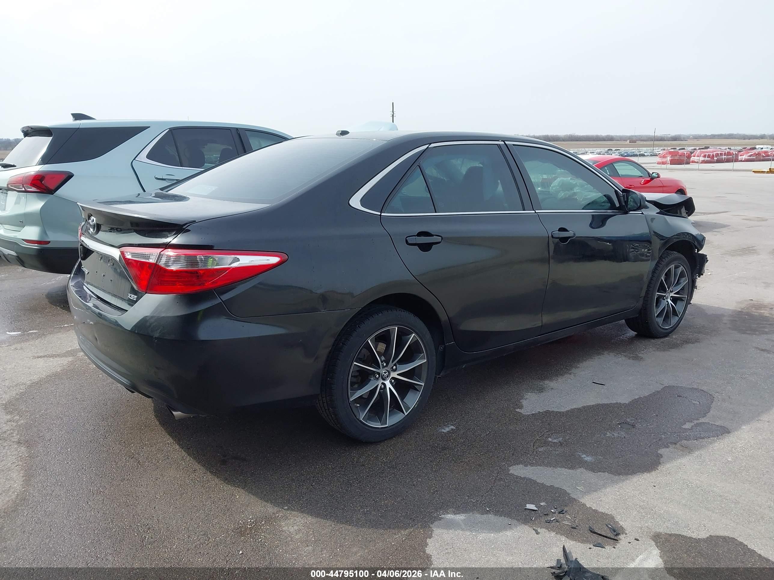 TOYOTA CAMRY image 4