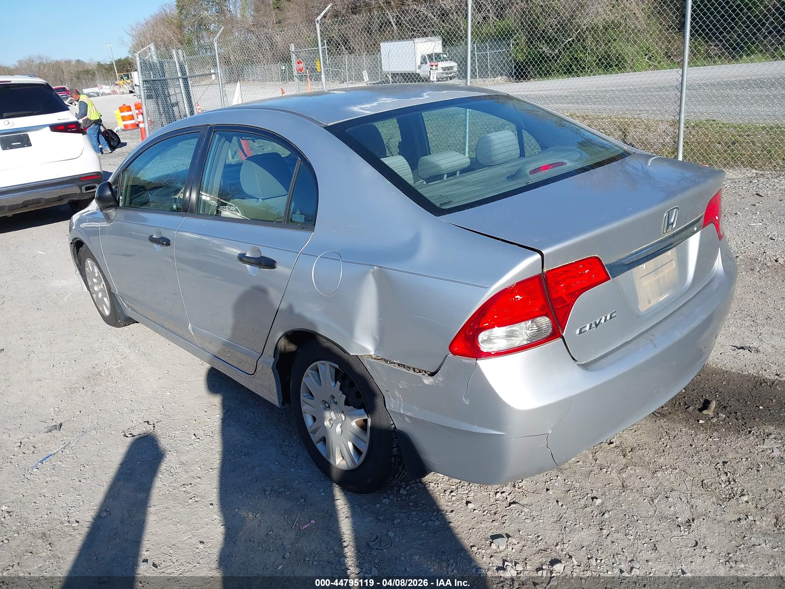 HONDA CIVIC image 3