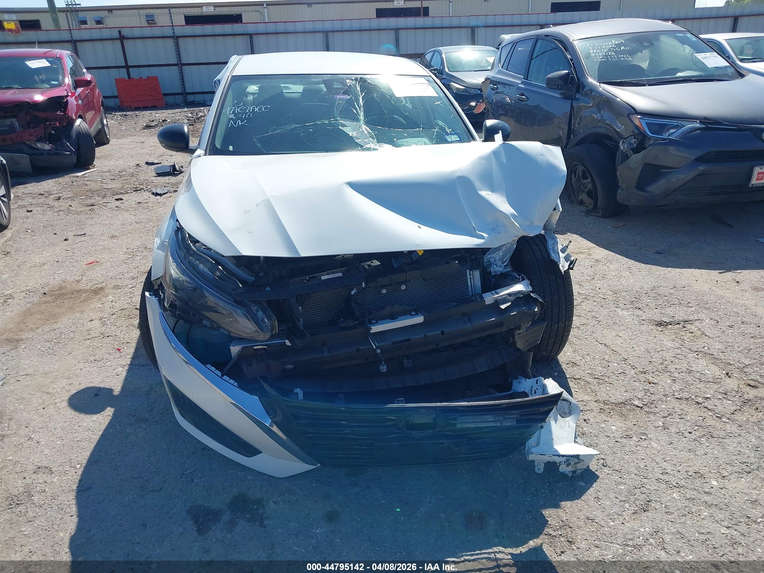 NISSAN ALTIMA image 6