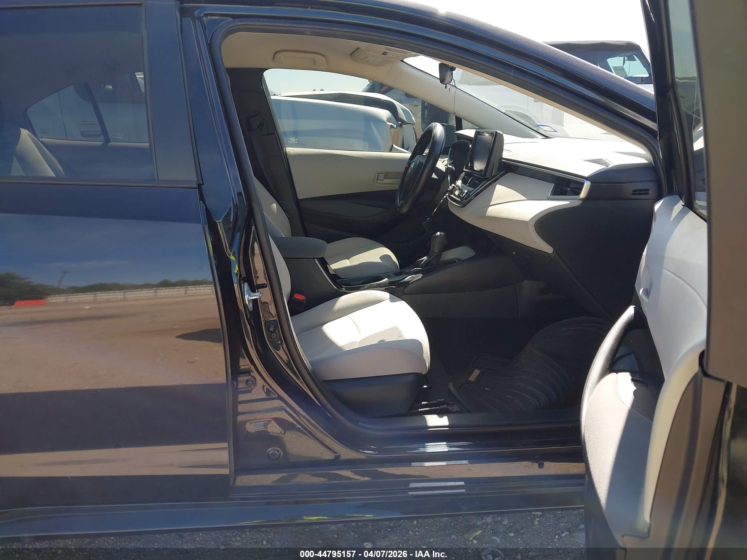 TOYOTA COROLLA image 5