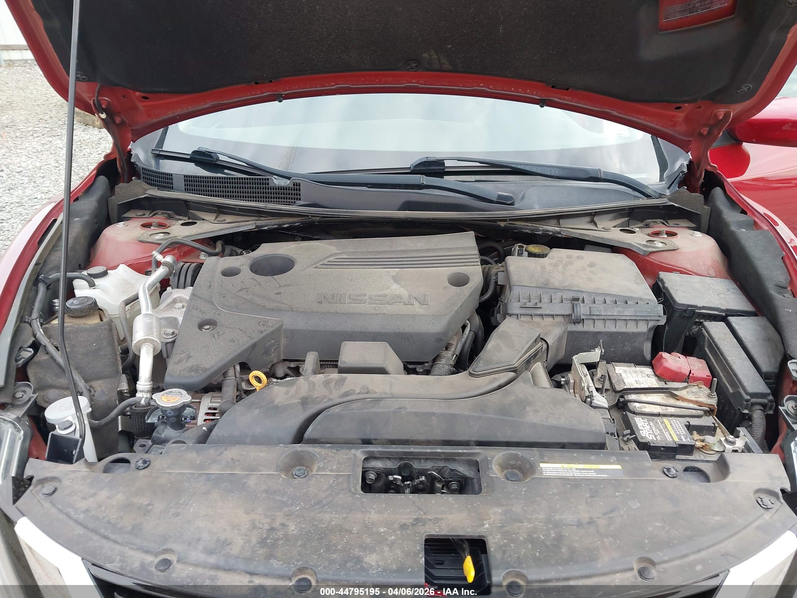 NISSAN ALTIMA image 10