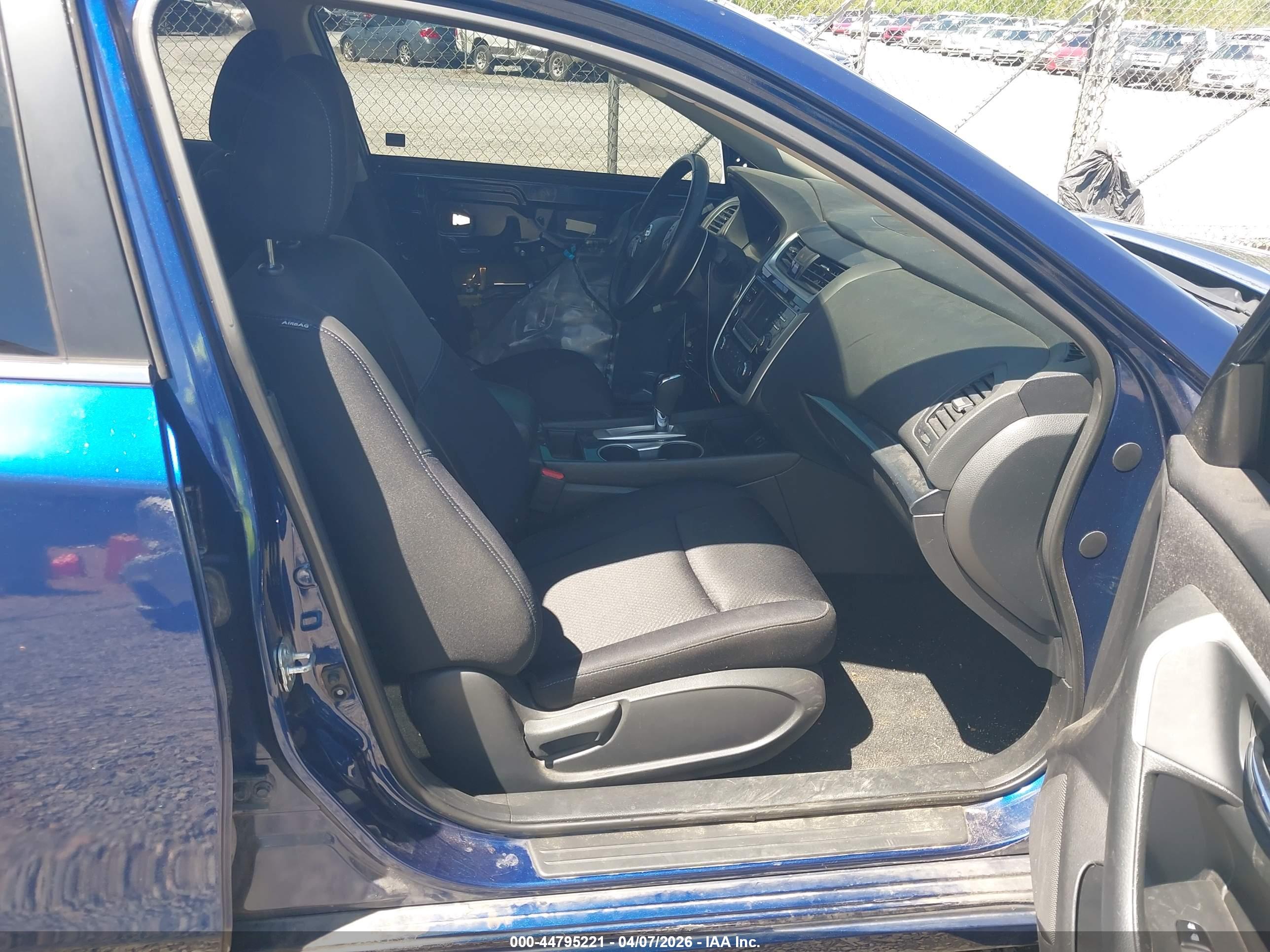 NISSAN ALTIMA image 5