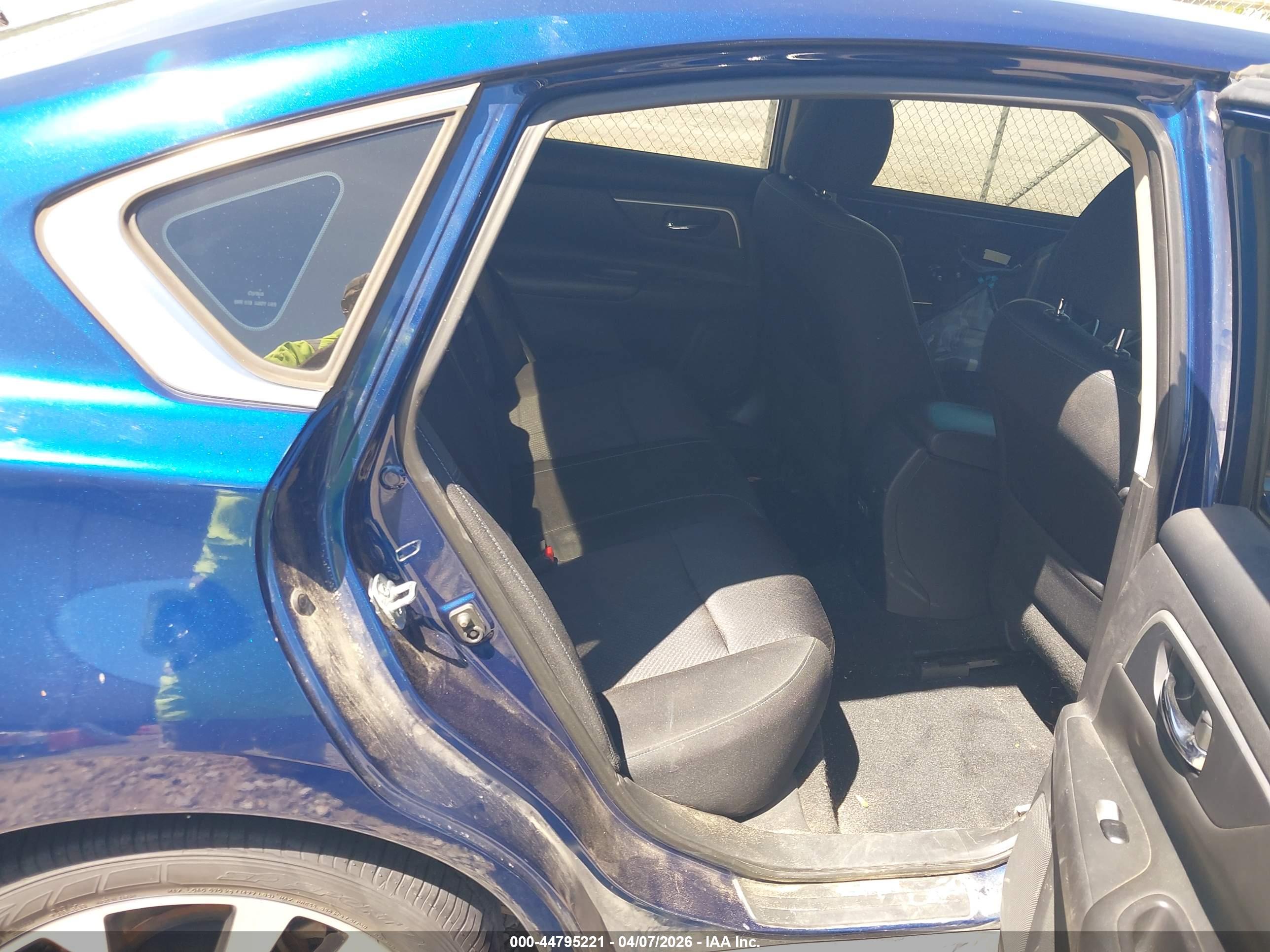 NISSAN ALTIMA image 8