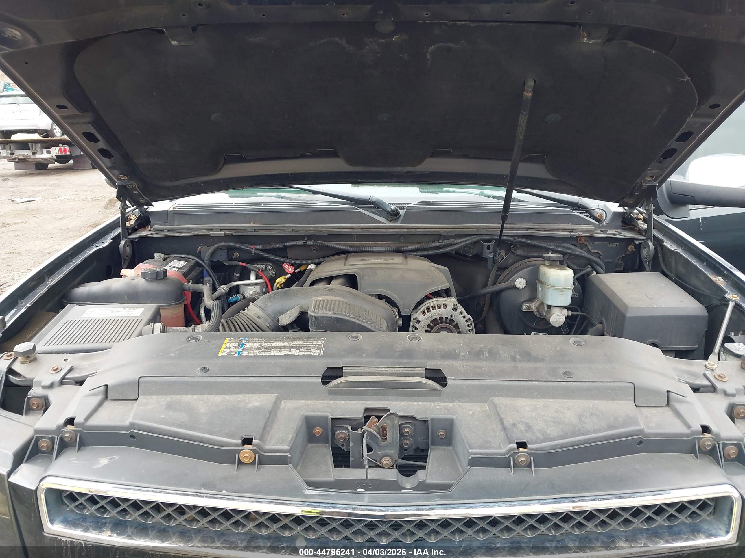 CHEVROLET TAHOE image 10