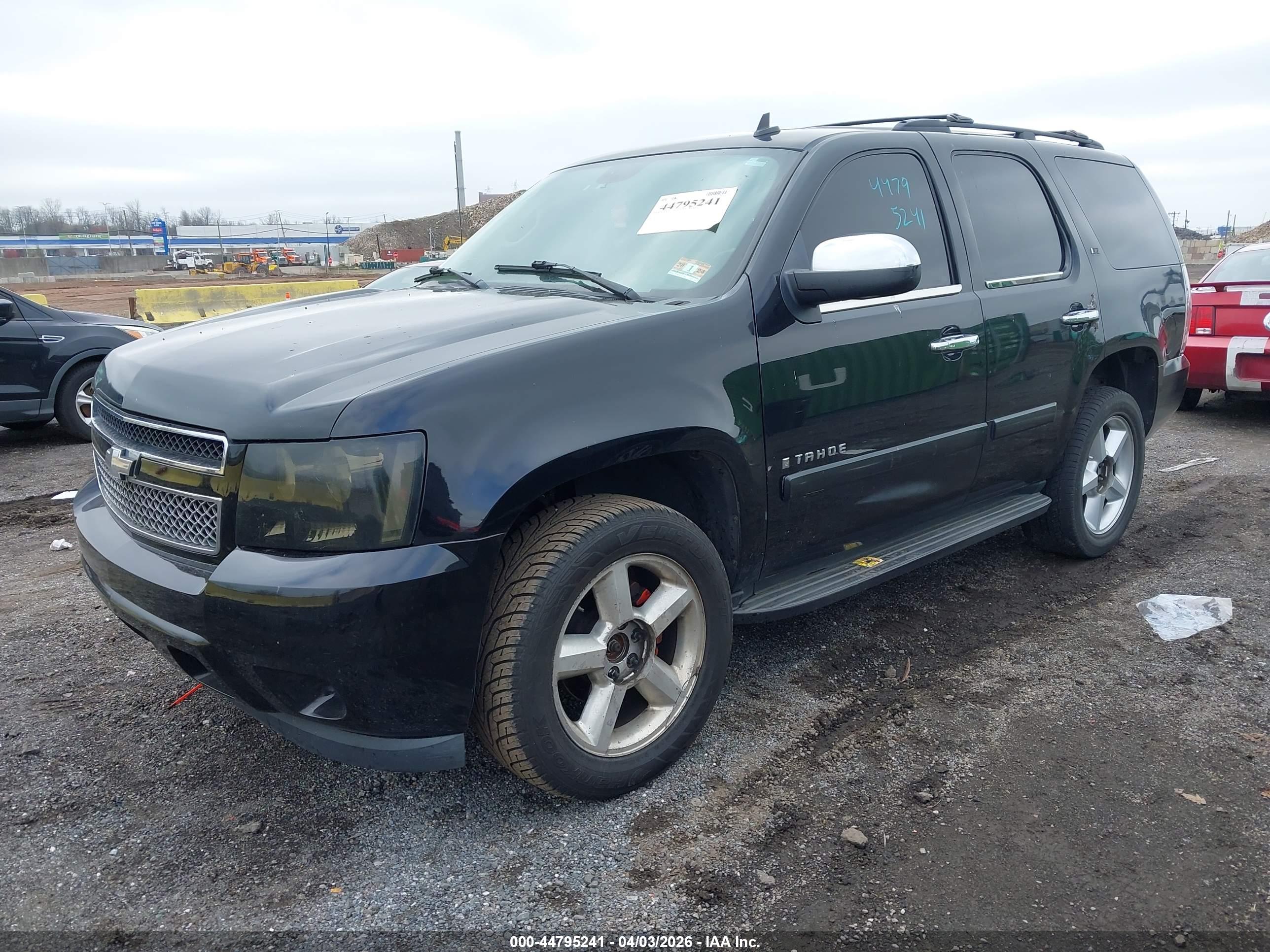 CHEVROLET TAHOE image 2