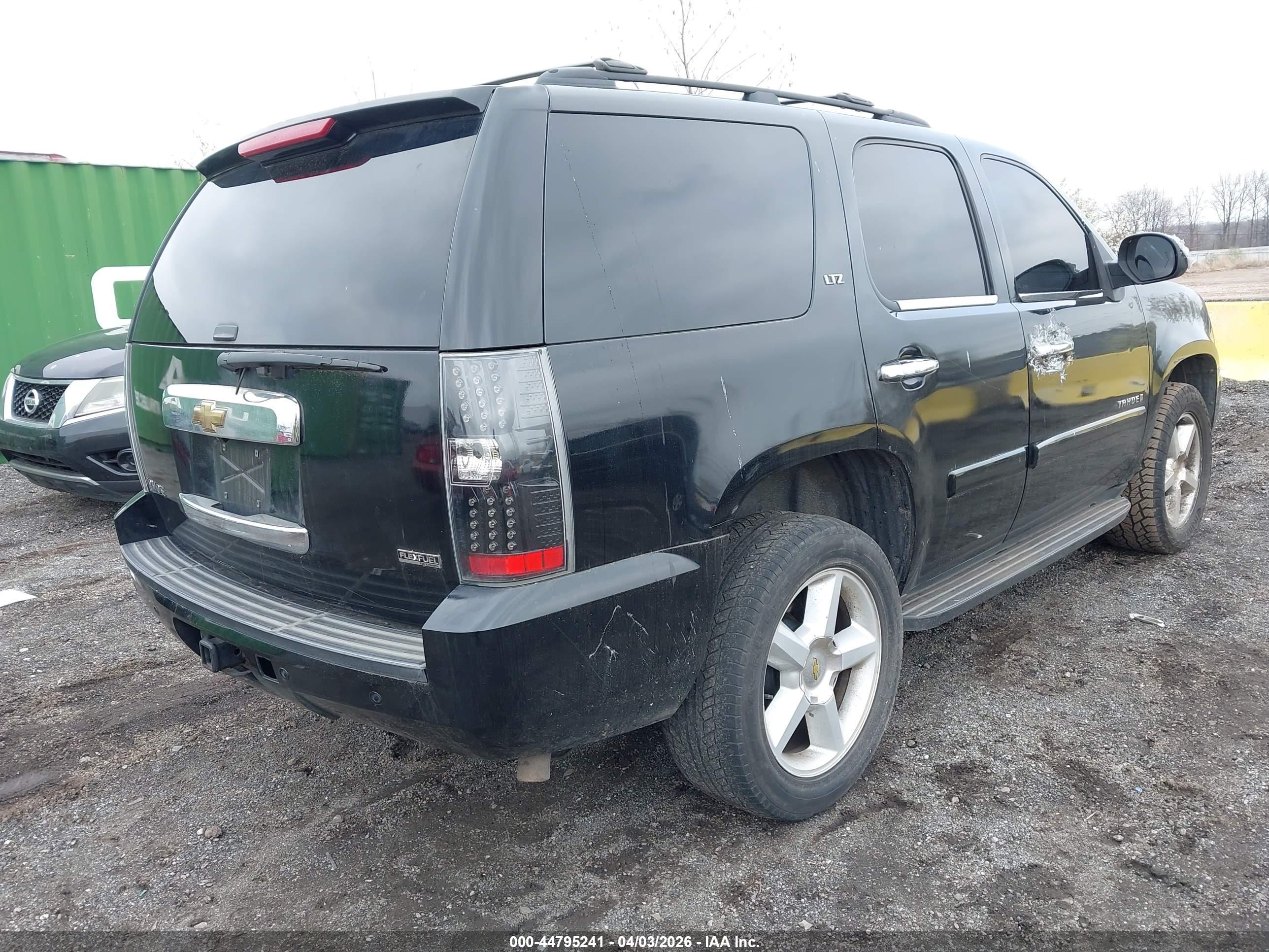 CHEVROLET TAHOE image 4