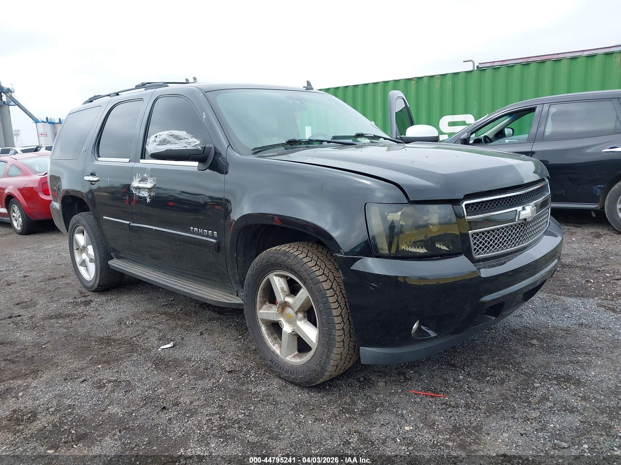 CHEVROLET TAHOE image 6
