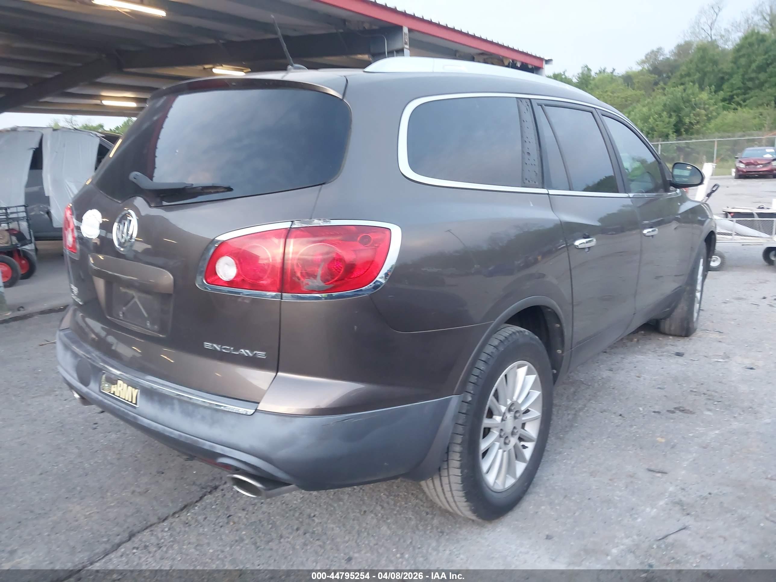 BUICK ENCLAVE image 4