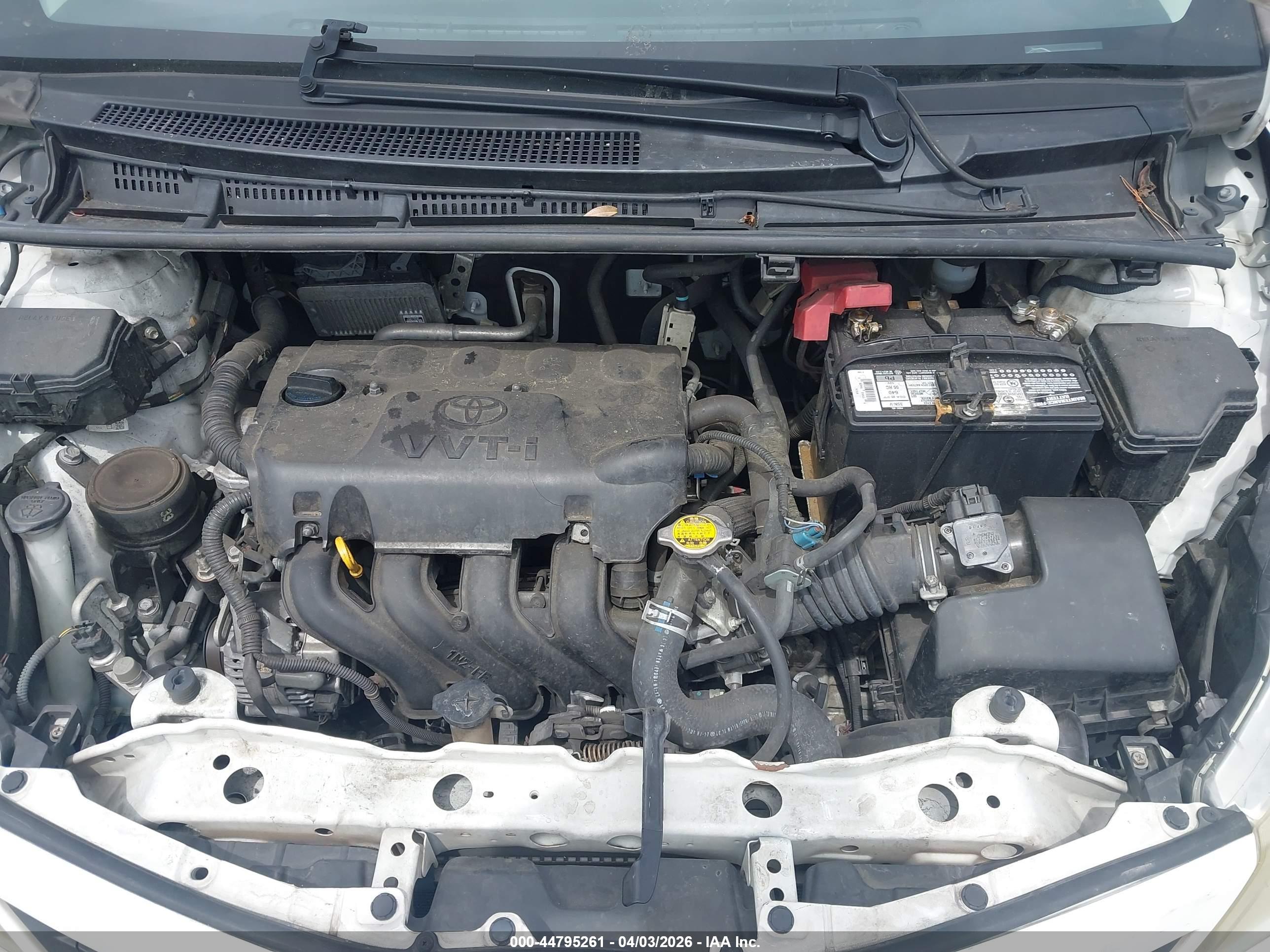 TOYOTA YARIS image 10