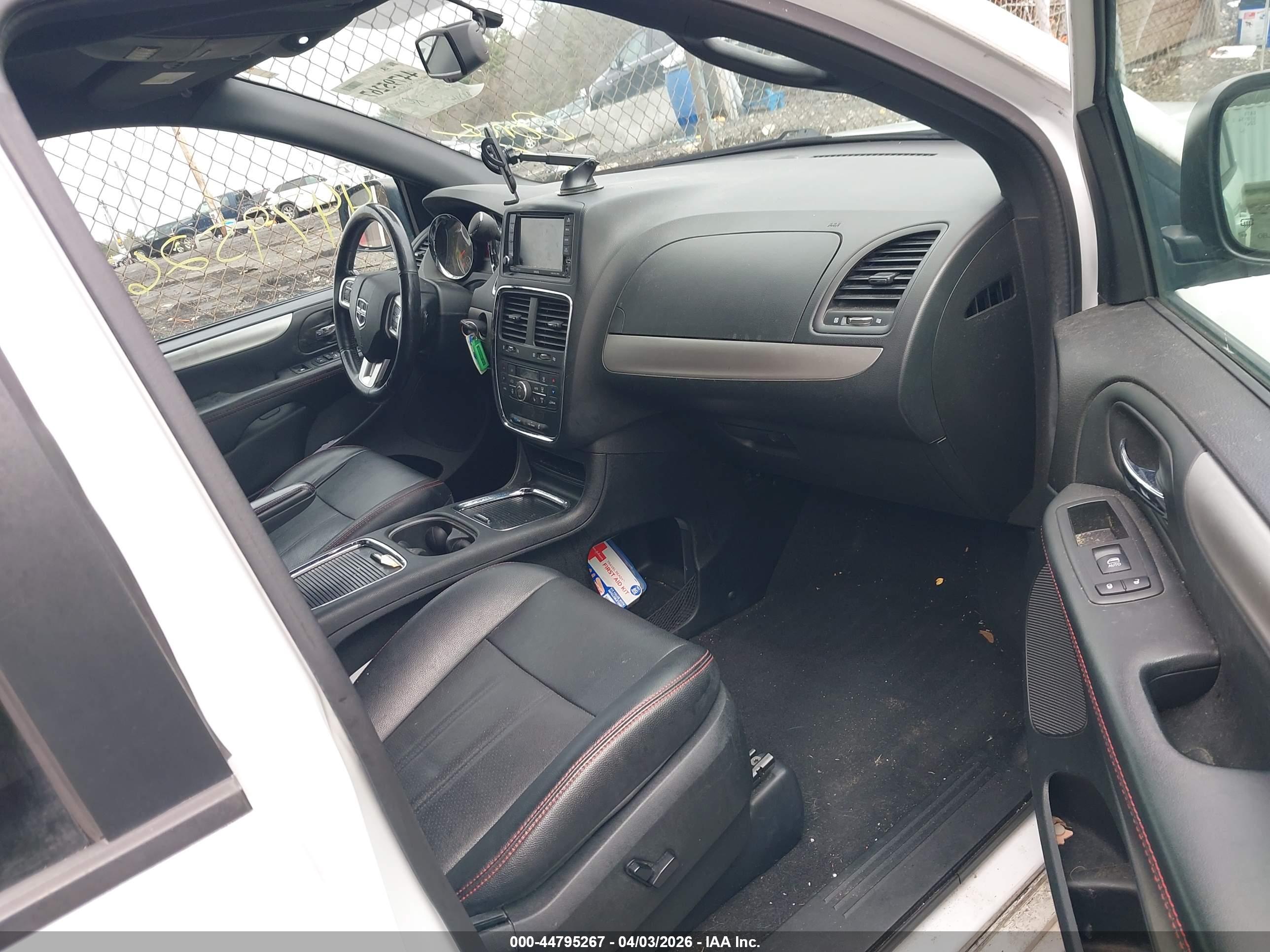 DODGE GRAND image 5
