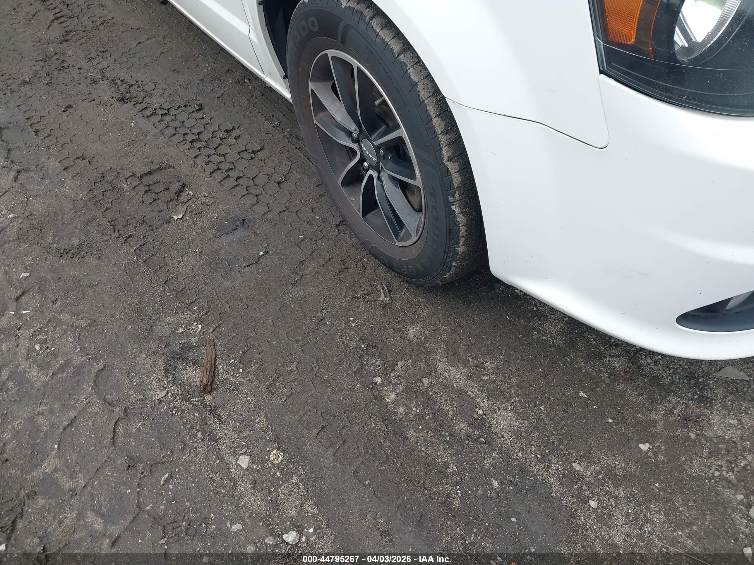 DODGE GRAND image 6