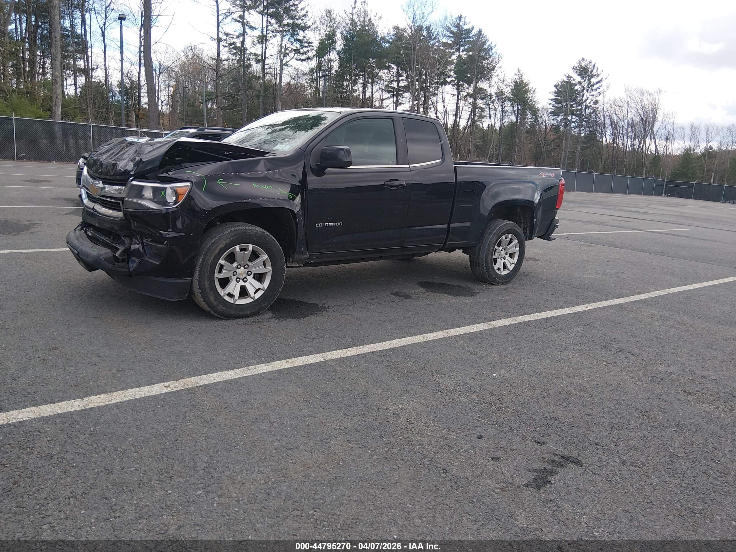 CHEVROLET COLORADO image 2