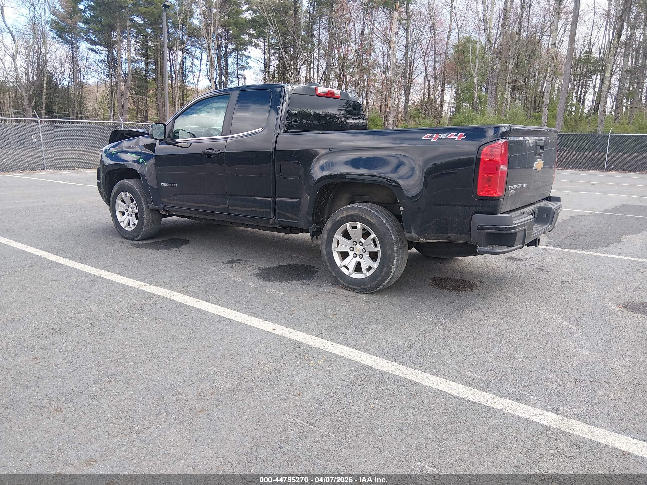 CHEVROLET COLORADO image 3