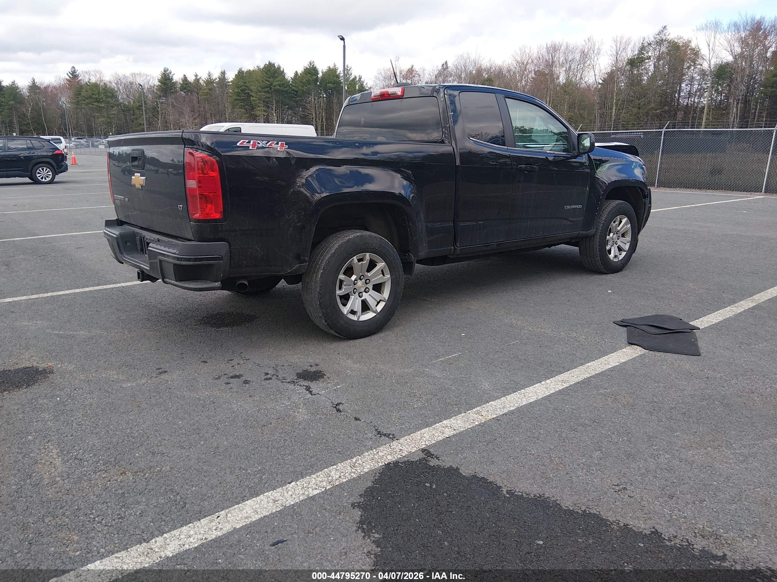 CHEVROLET COLORADO image 4