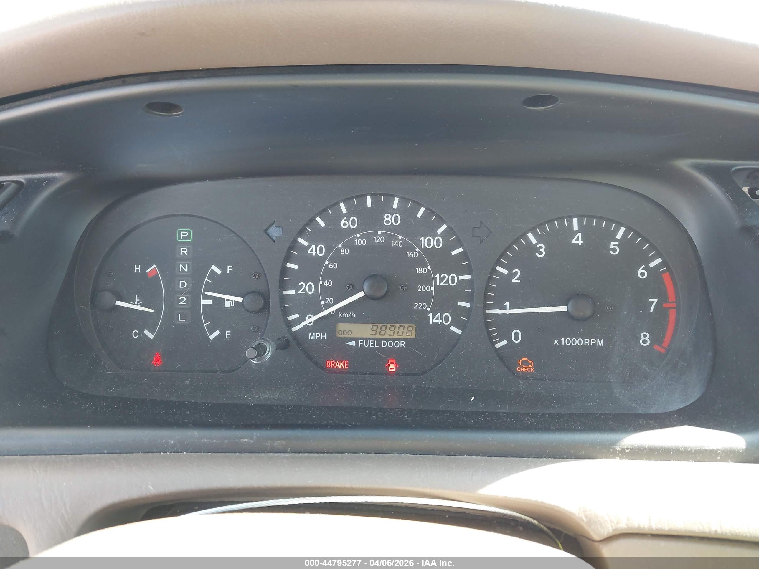 TOYOTA CAMRY image 7