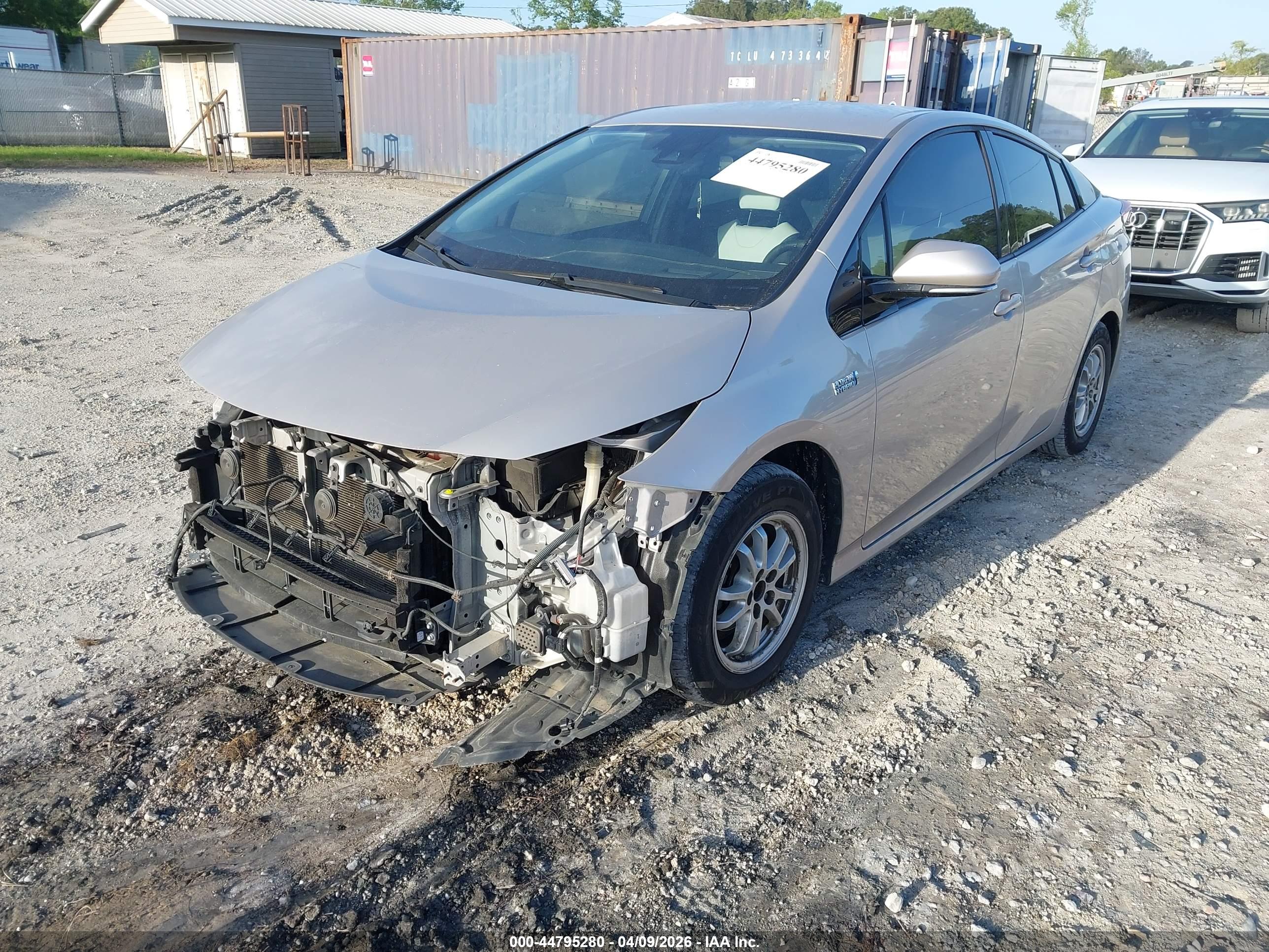 TOYOTA PRIUS image 2