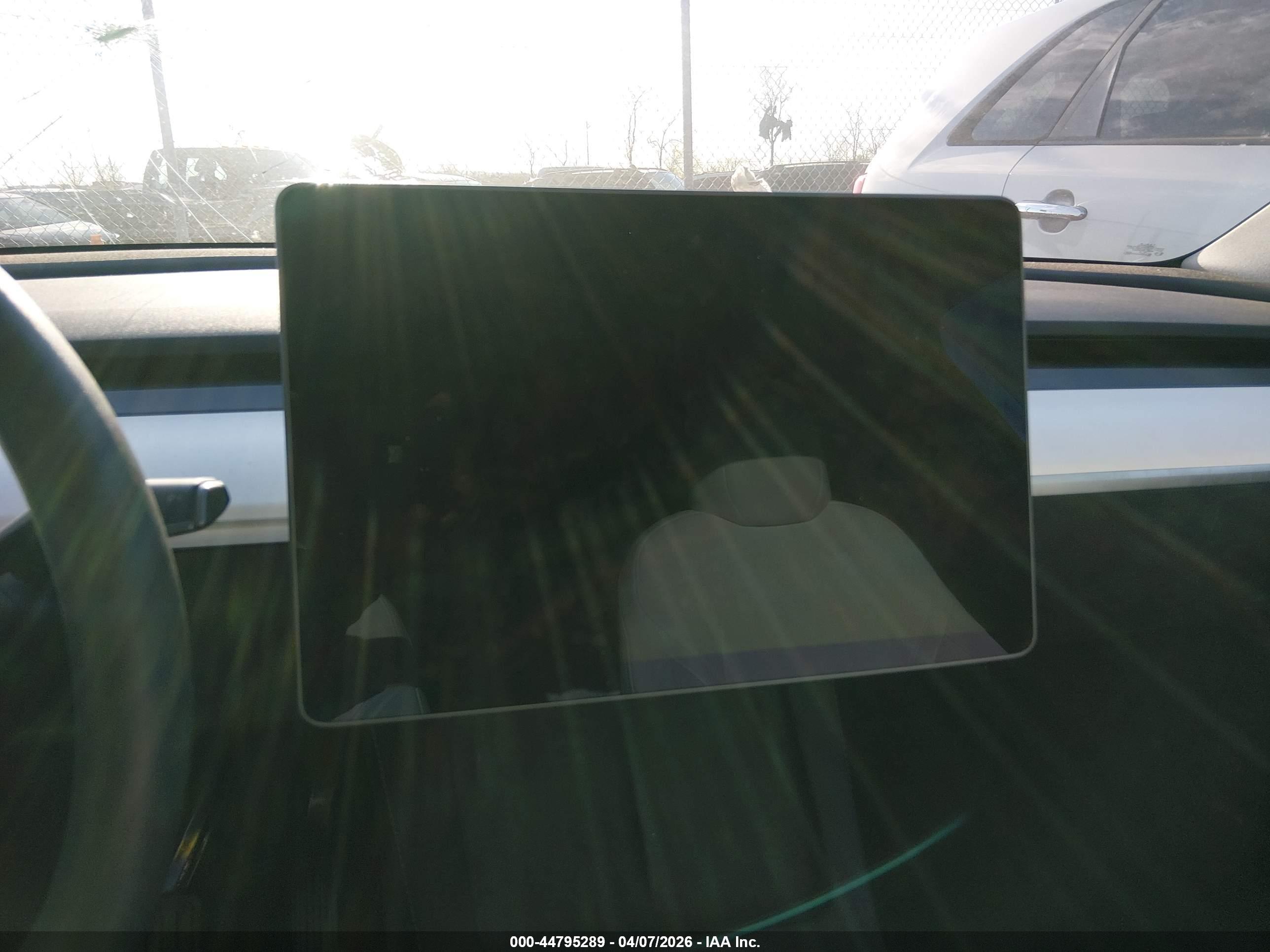 TESLA MODEL image 7